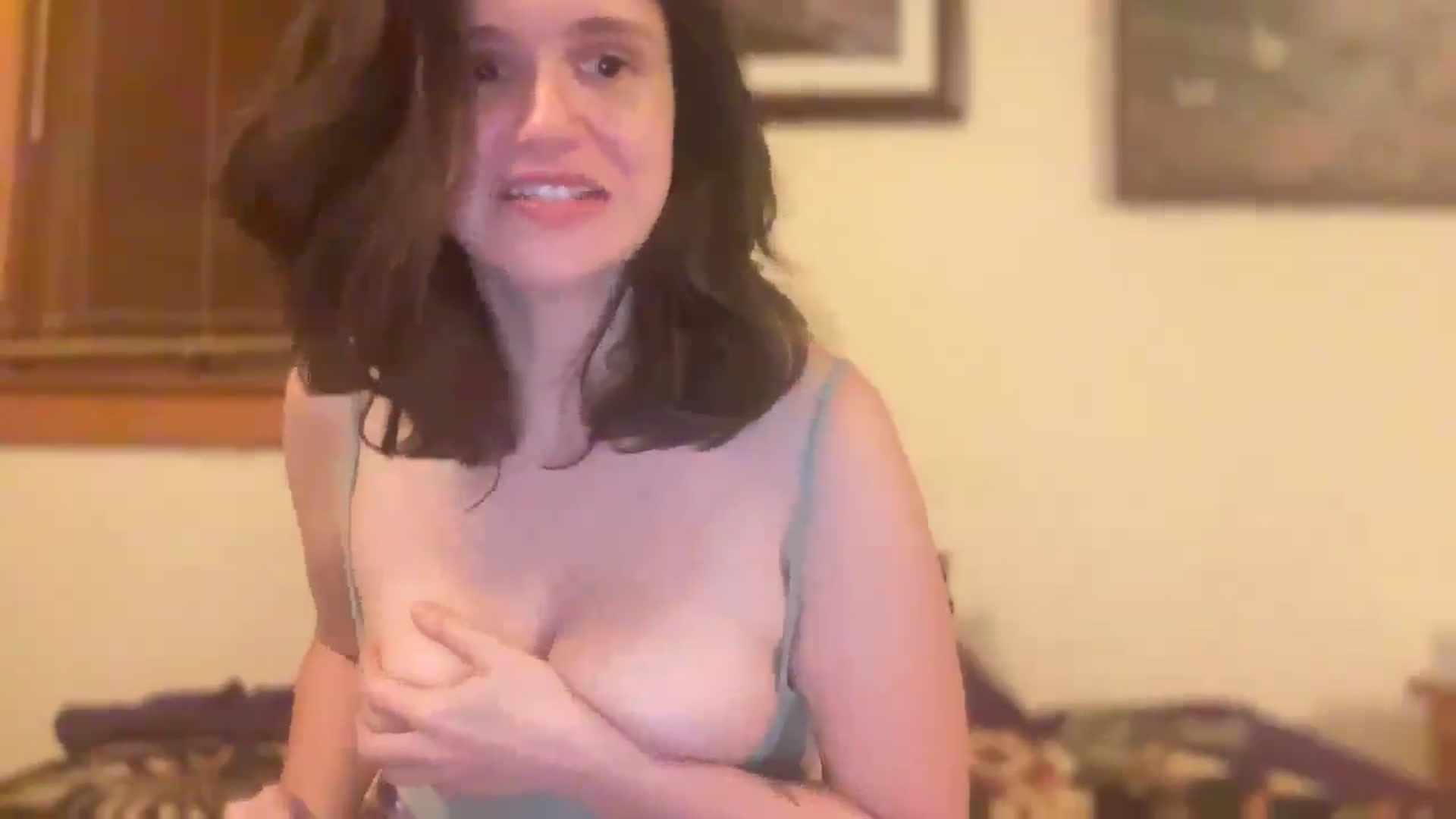 Gallery image thumbnail from JediDropout's myfreecams stream on, 11/16/2025, 06:05 image 14 of 20