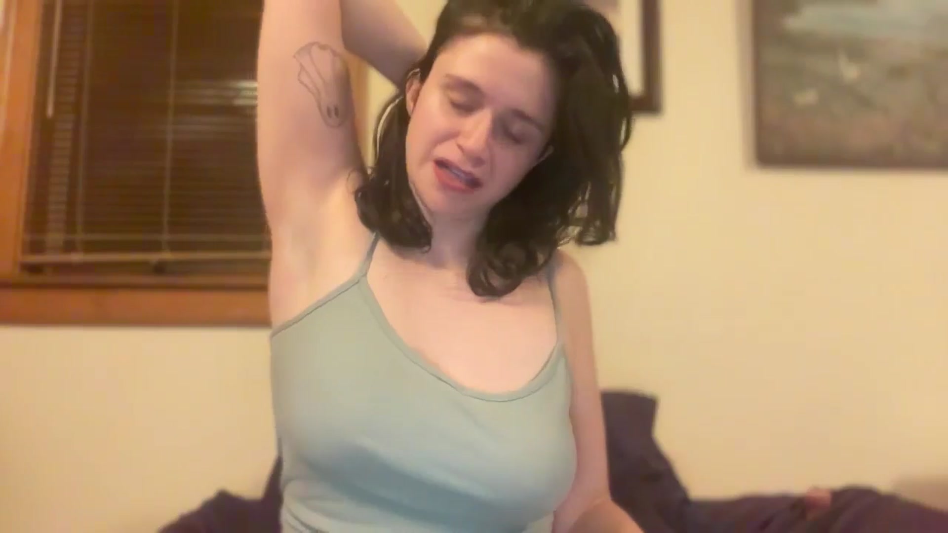 Gallery image thumbnail from JediDropout's myfreecams stream on, 12/06/2025, 09:44 image 9 of 20