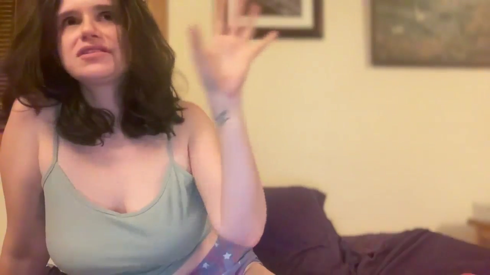 Gallery image thumbnail from JediDropout's myfreecams stream on, 12/06/2025, 11:31 image 14 of 20