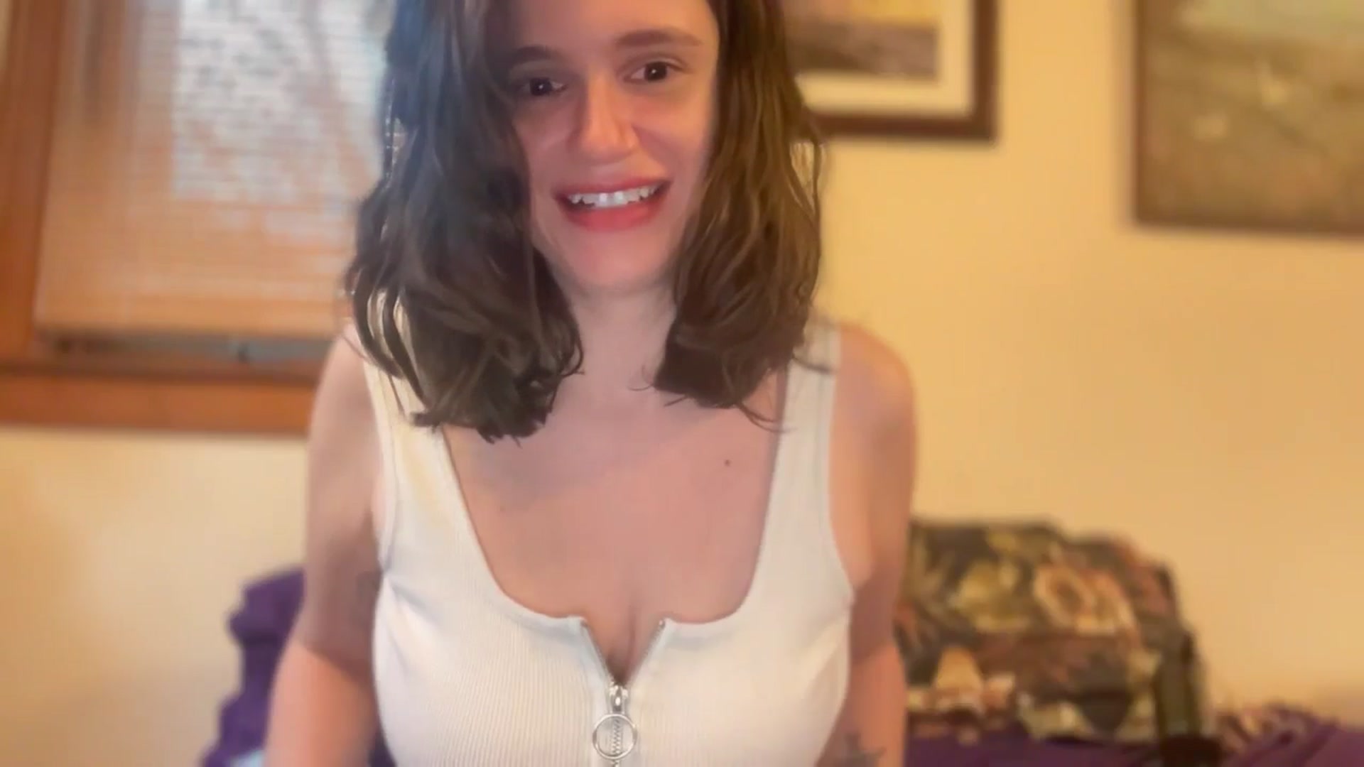 Gallery image thumbnail from JediDropout's myfreecams stream on, 12/10/2025, 12:56 image 11 of 20