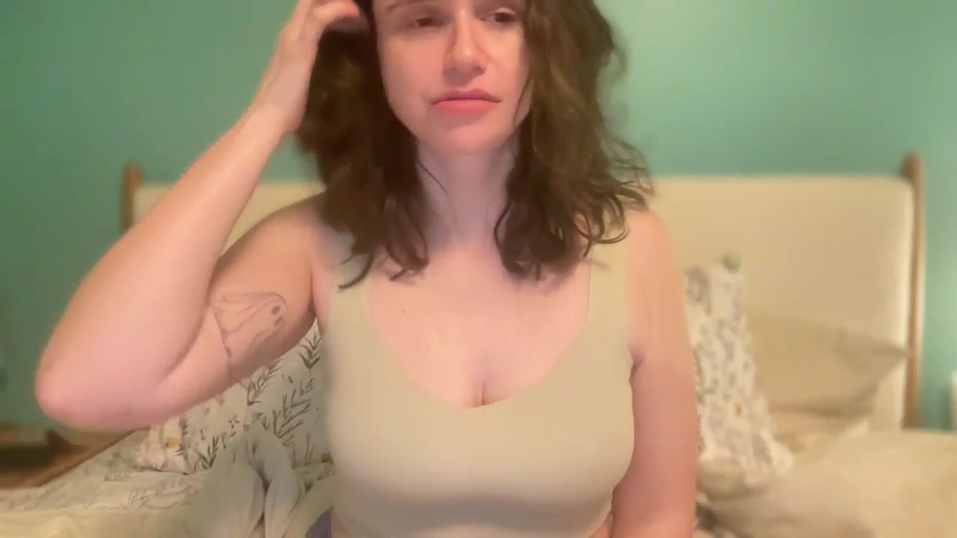 Gallery image thumbnail from JediDropout's myfreecams stream on, 12/25/2025, 11:13 image 10 of 20