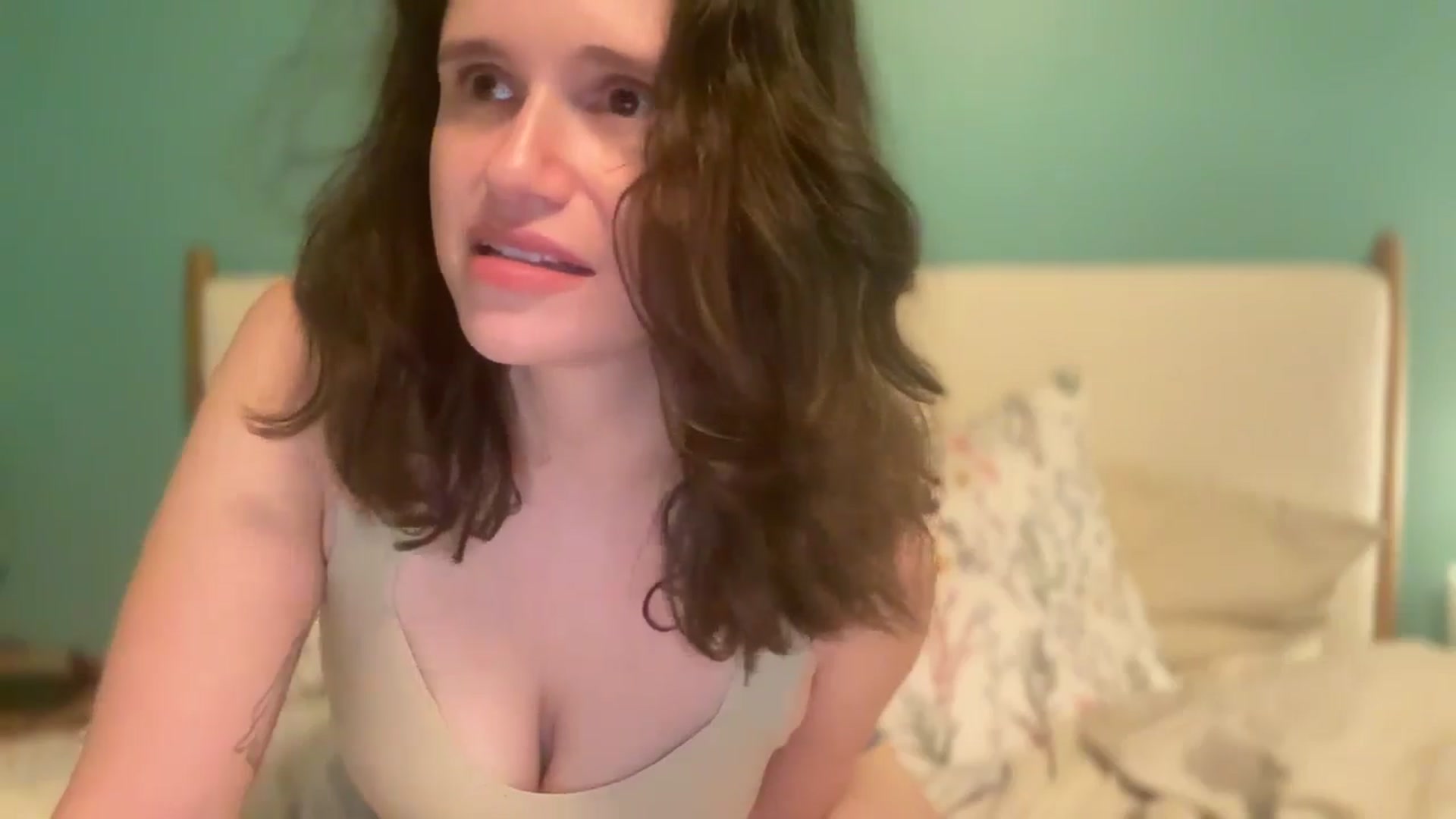 Gallery image thumbnail from JediDropout's myfreecams stream on, 12/25/2025, 11:13 image 11 of 20