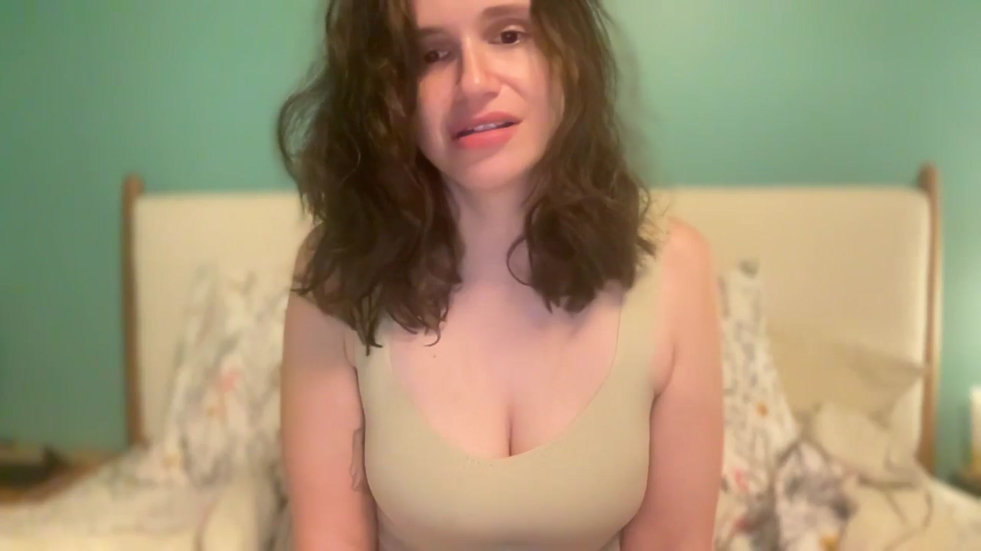 Gallery image thumbnail from JediDropout's myfreecams stream on, 12/25/2025, 11:13 image 8 of 20