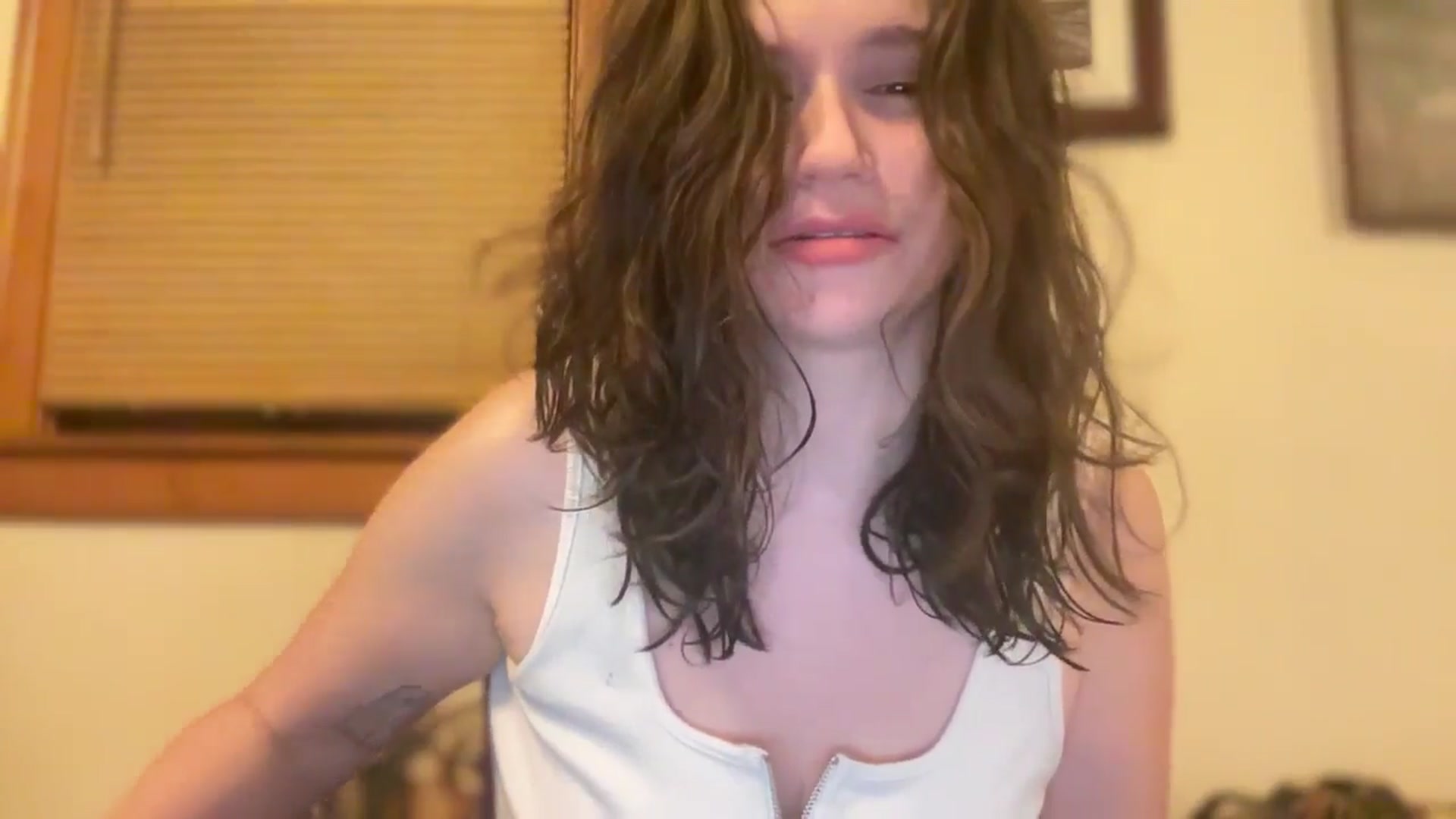 Gallery image thumbnail from JediDropout's myfreecams stream on, 03/07/2026, 07:28 image 14 of 20