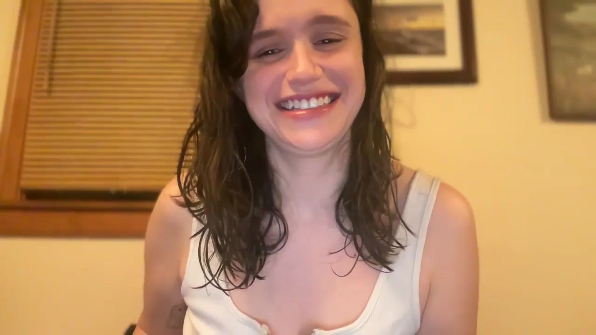Gallery image thumbnail from JediDropout's myfreecams stream on, 03/07/2026, 07:28 image 6 of 20