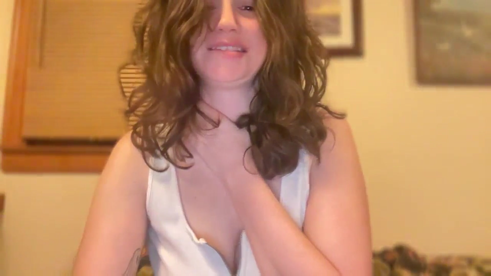 Gallery image thumbnail from JediDropout's myfreecams stream on, 03/07/2026, 08:13 image 14 of 20