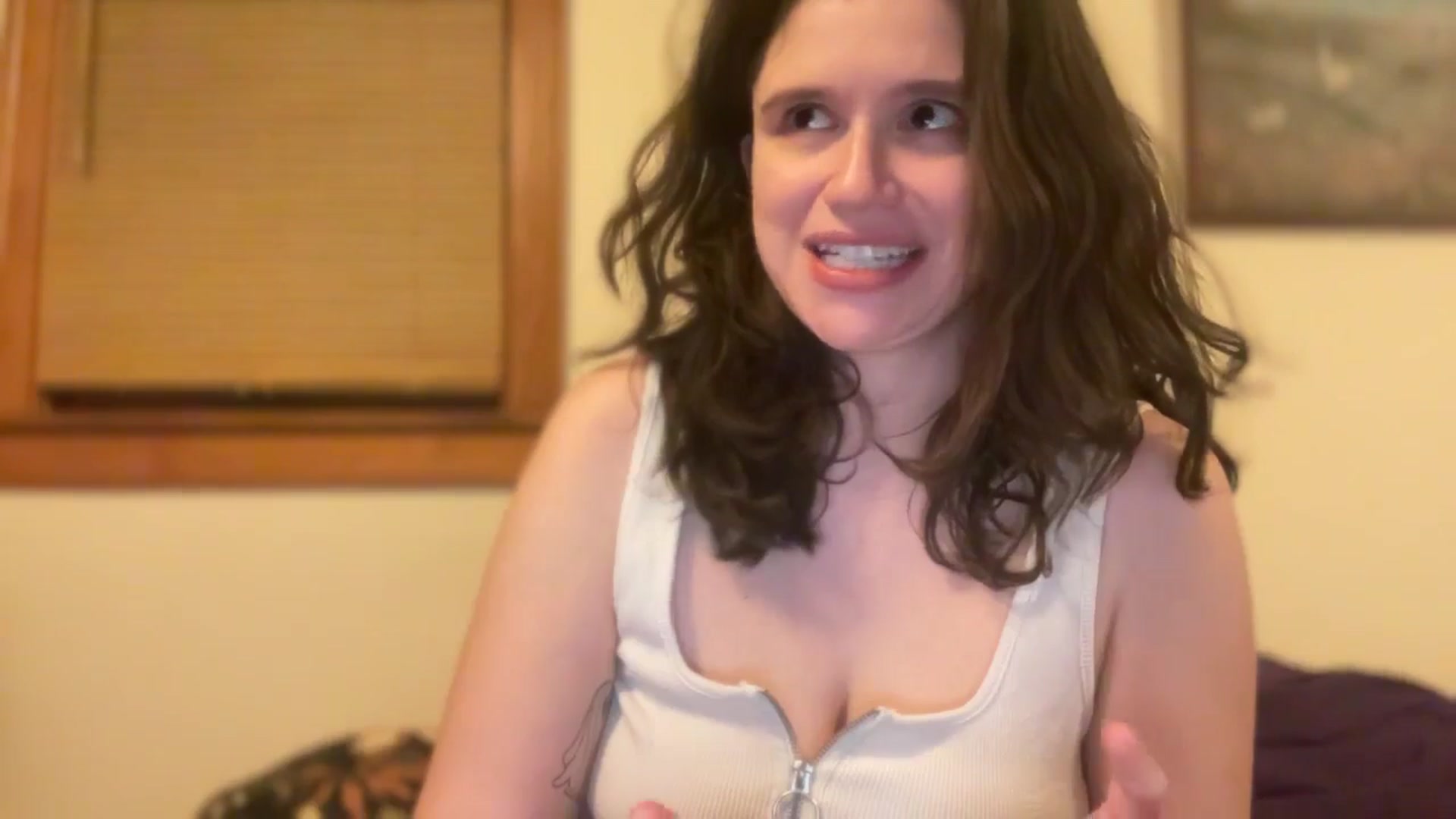 Gallery image thumbnail from JediDropout's myfreecams stream on, 03/07/2026, 10:42 image 9 of 20