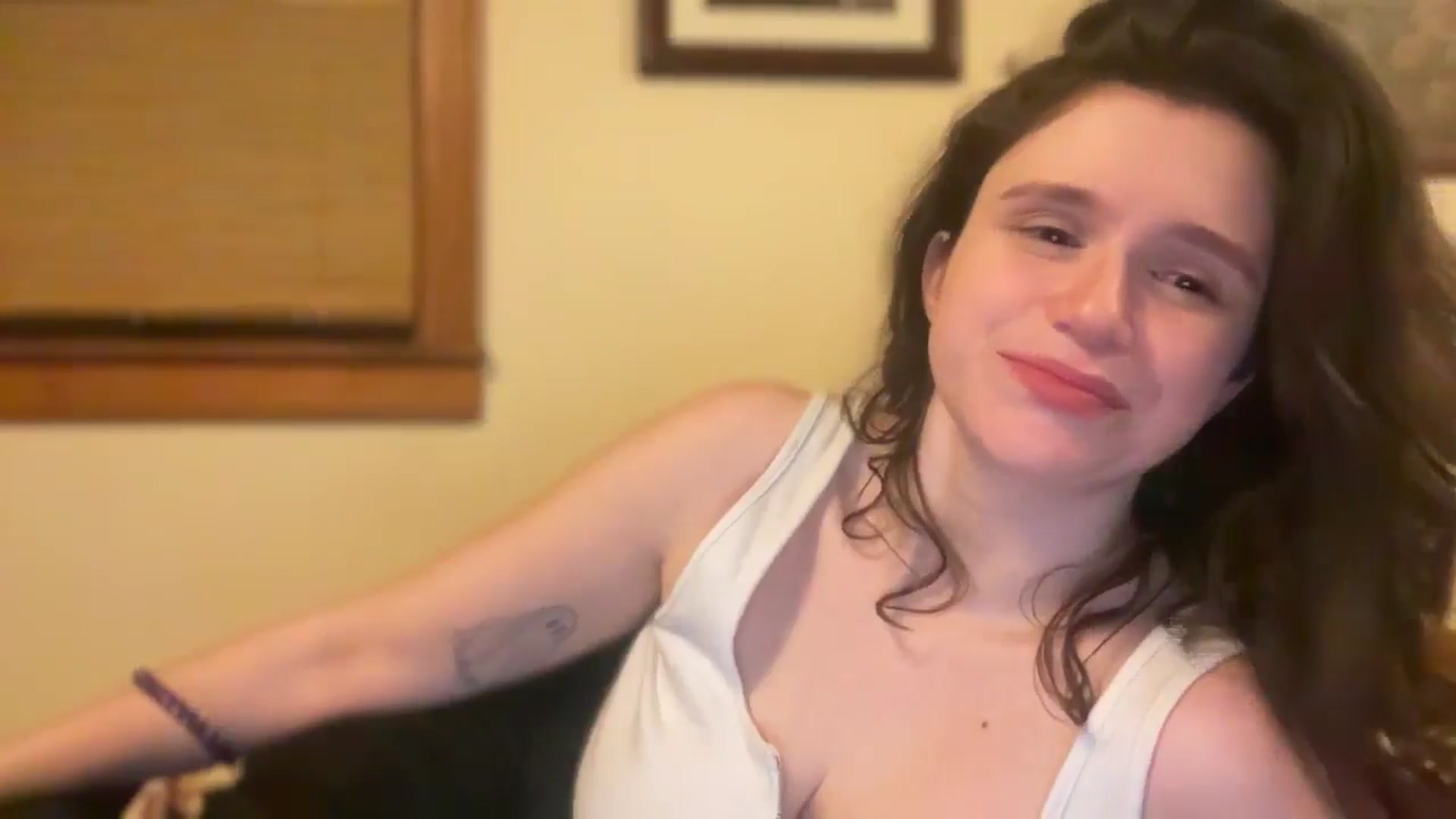 Gallery image thumbnail from JediDropout's myfreecams stream on, 03/07/2026, 10:42 image 16 of 20