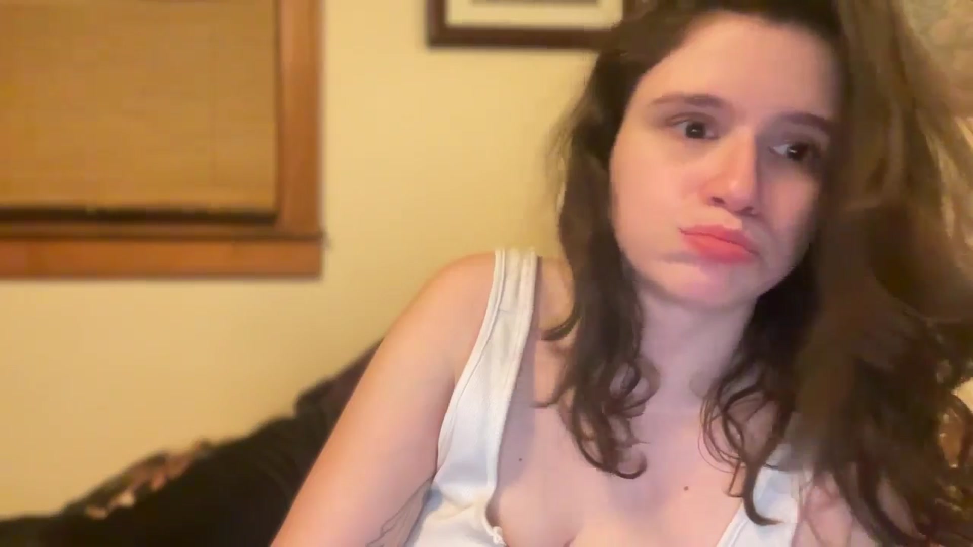 Gallery image thumbnail from JediDropout's myfreecams stream on, 03/07/2026, 10:42 image 17 of 20