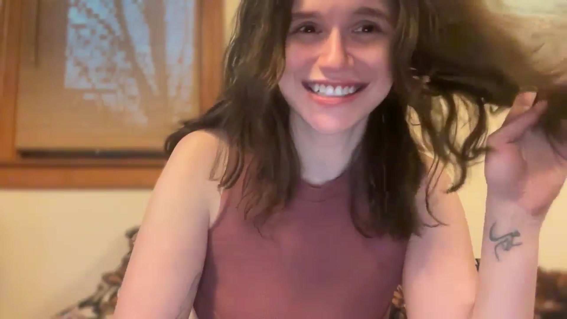 Gallery image thumbnail from JediDropout's myfreecams stream on, 03/10/2026, 11:18 image 13 of 20