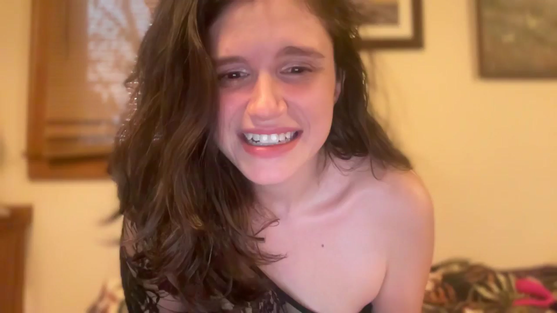 Gallery image thumbnail from JediDropout's myfreecams stream on, 04/15/2026, 10:16 image 18 of 20