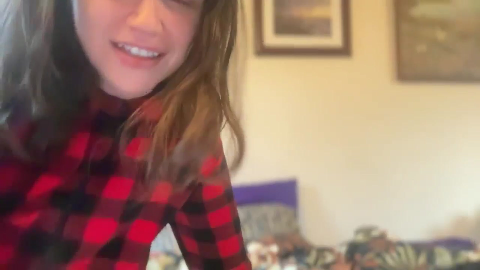 Gallery image thumbnail from JediDropout's myfreecams stream on, 04/15/2026, 11:44 image 17 of 20