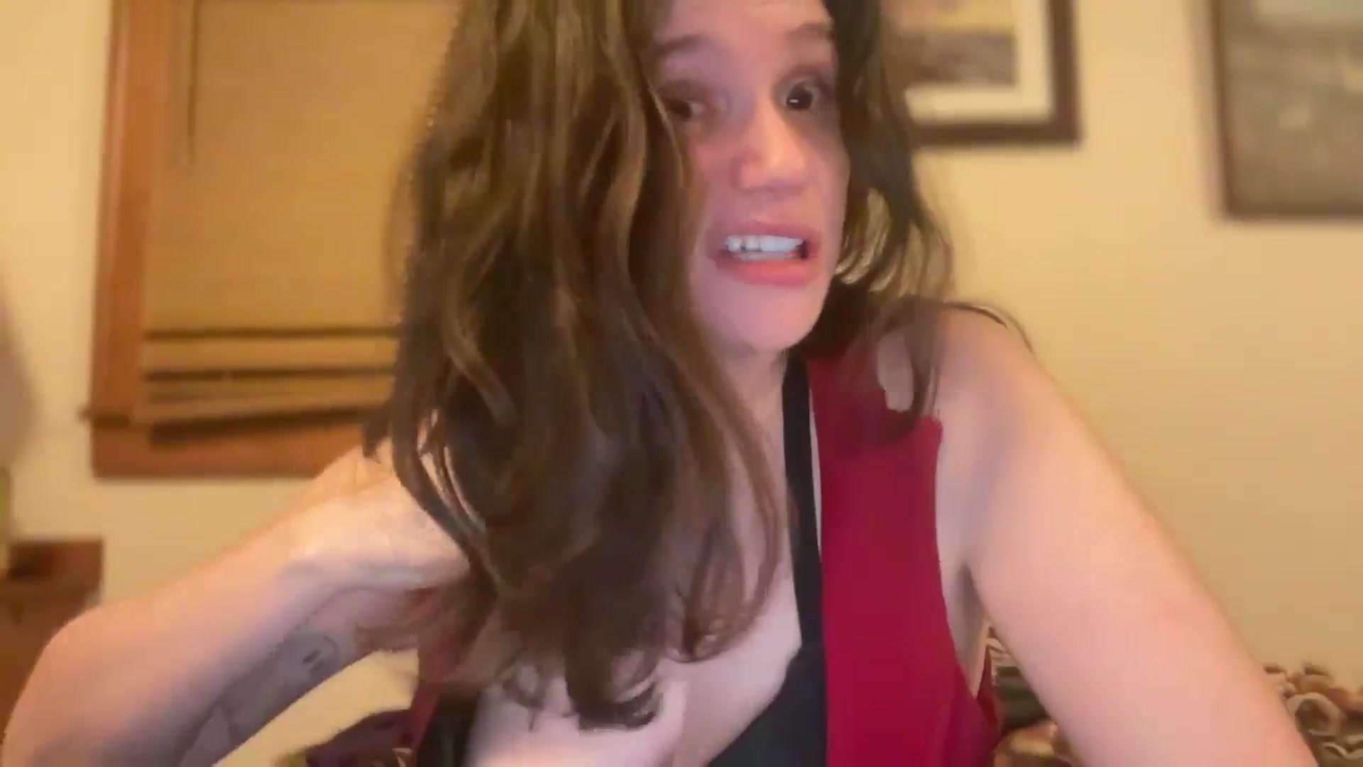 Gallery image thumbnail from JediDropout's myfreecams stream on, 04/17/2026, 05:32 image 15 of 20