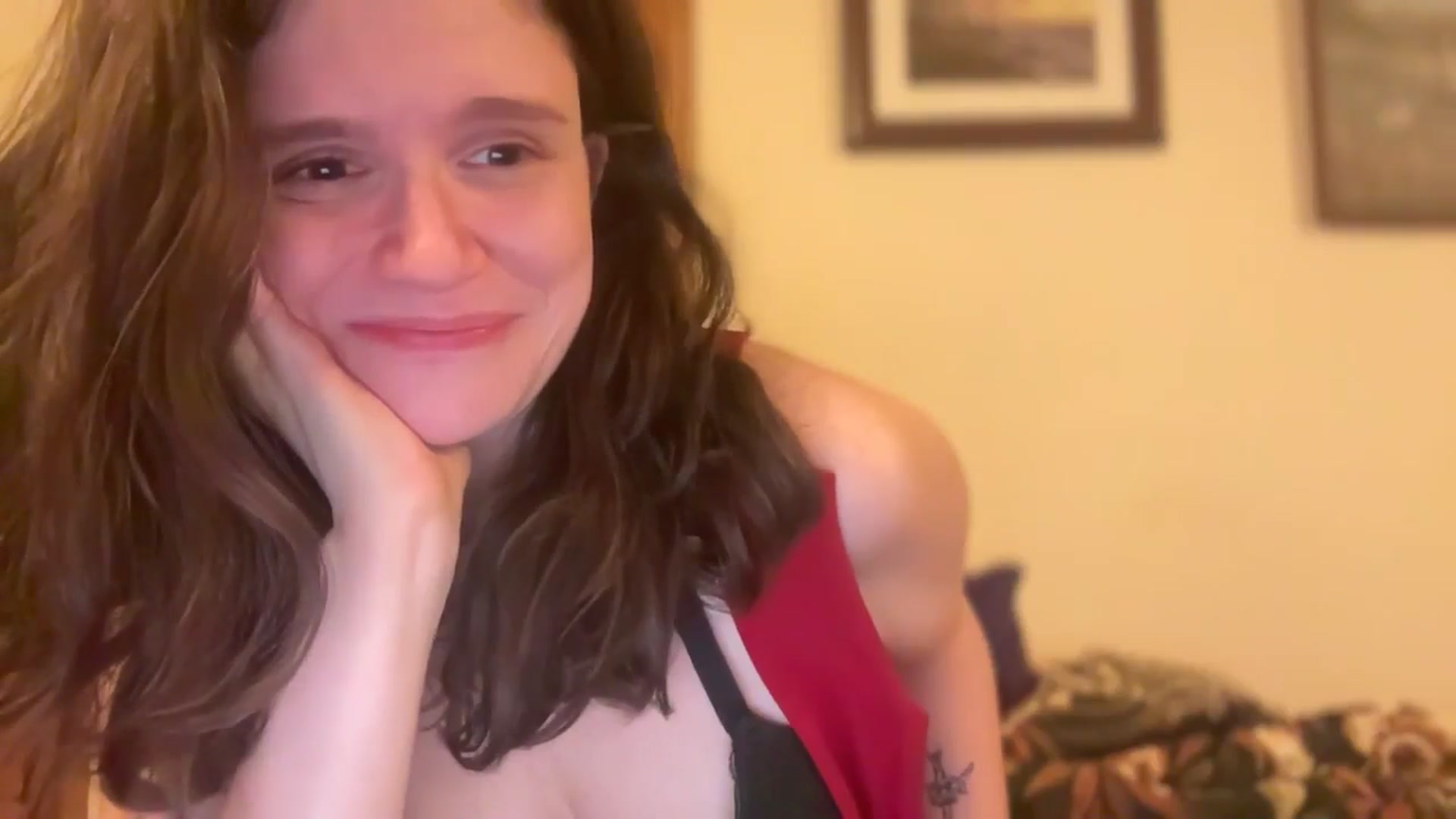 Gallery image thumbnail from JediDropout's myfreecams stream on, 04/17/2026, 05:32 image 12 of 20