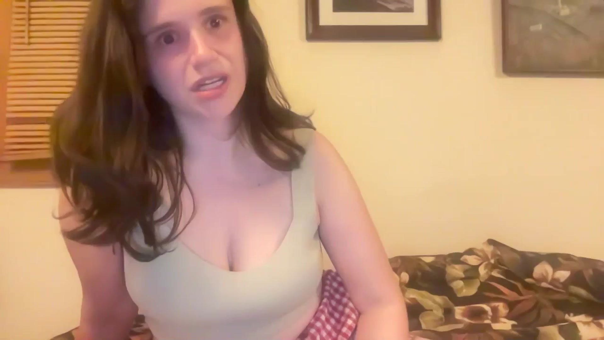 Gallery image thumbnail from JediDropout's myfreecams stream on, 04/25/2026, 04:38 image 7 of 20