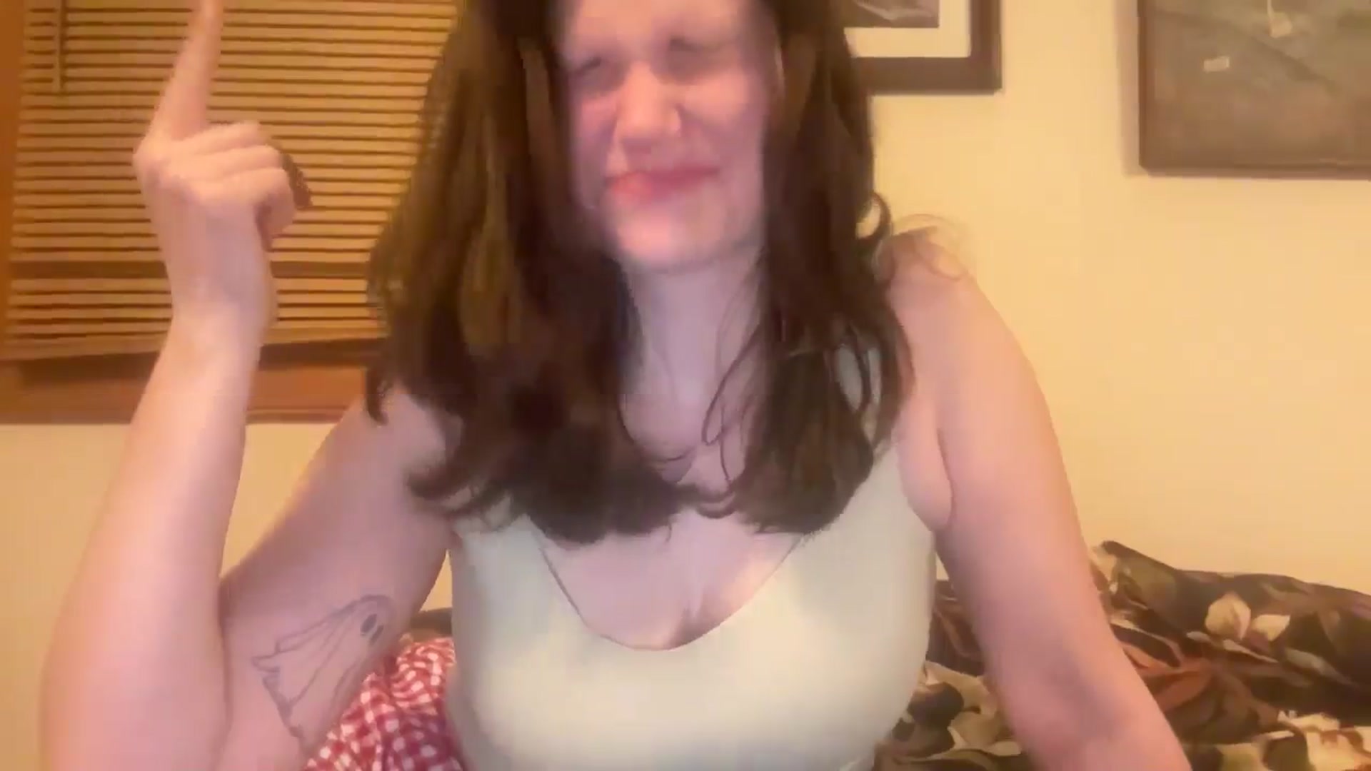 Gallery image thumbnail from JediDropout's myfreecams stream on, 04/25/2026, 04:38 image 10 of 20