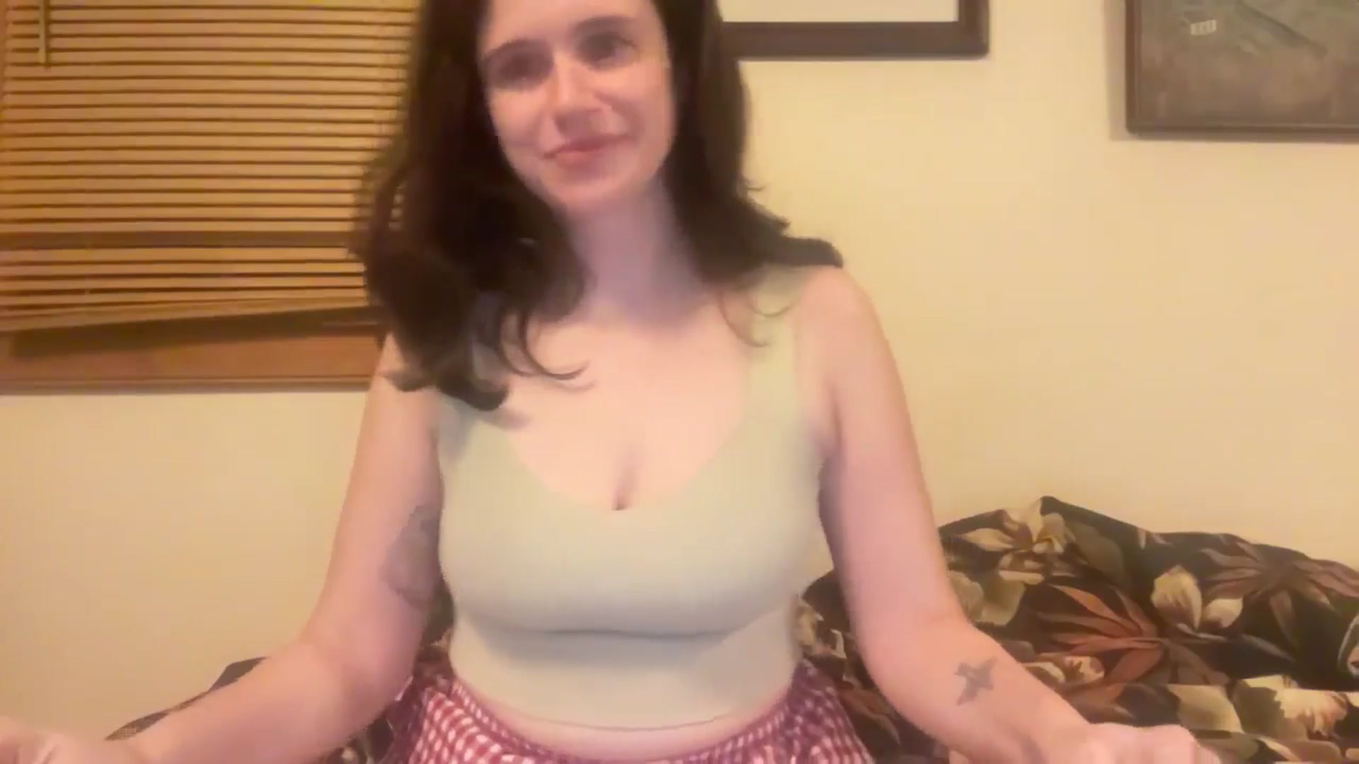 Gallery image thumbnail from JediDropout's myfreecams stream on, 04/25/2026, 04:38 image 20 of 20