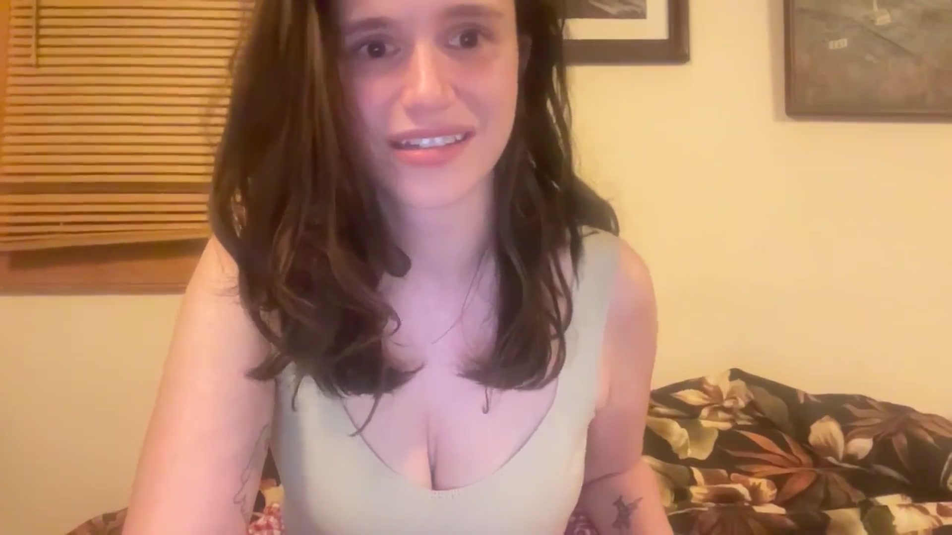 Gallery image thumbnail from JediDropout's myfreecams stream on, 04/25/2026, 04:38 image 16 of 20
