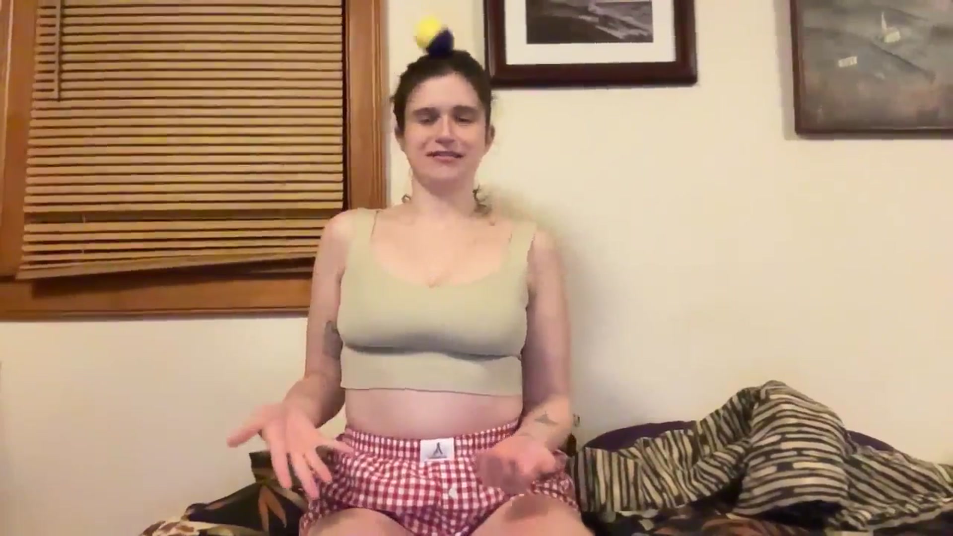 Gallery image thumbnail from JediDropout's myfreecams stream on, 04/26/2026, 09:22 image 7 of 20