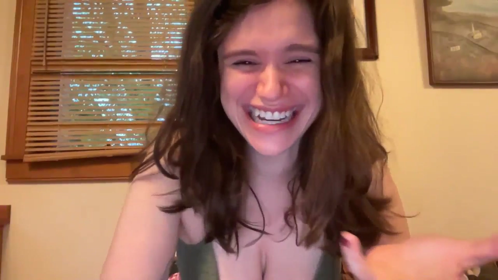 Gallery image thumbnail from JediDropout's myfreecams stream on, 05/09/2026, 10:43 image 10 of 20