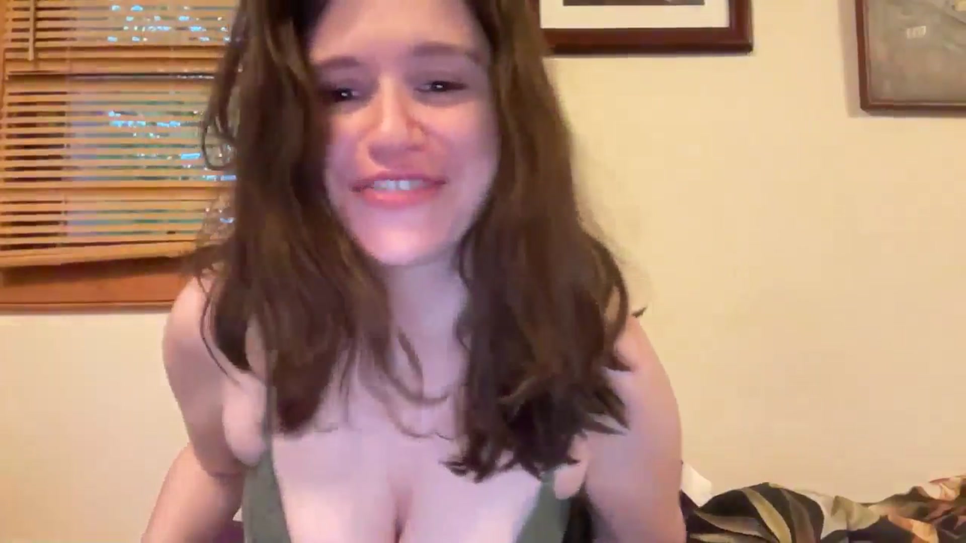 Gallery image thumbnail from JediDropout's myfreecams stream on, 05/09/2026, 10:43 image 5 of 20