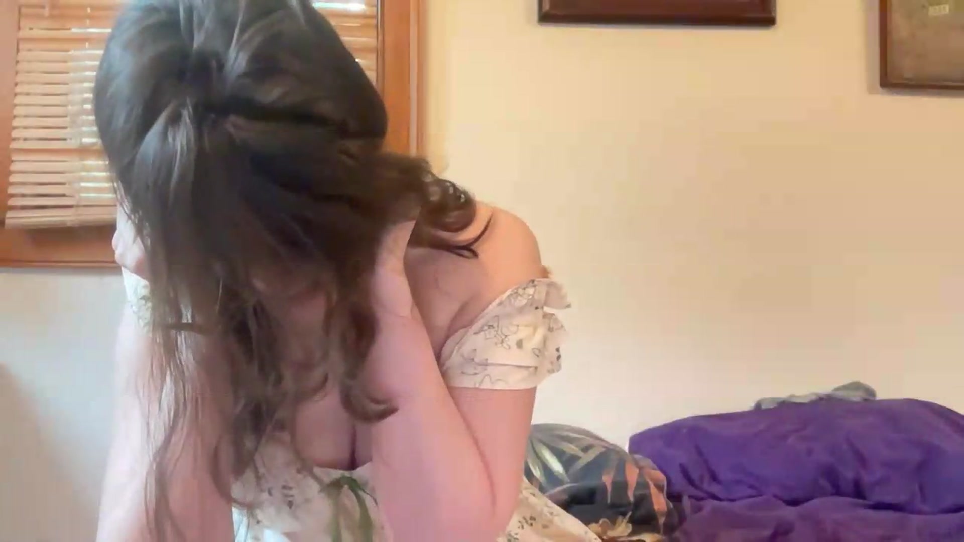 Gallery image thumbnail from JediDropout's myfreecams stream on, 05/14/2026, 16:45 image 13 of 20