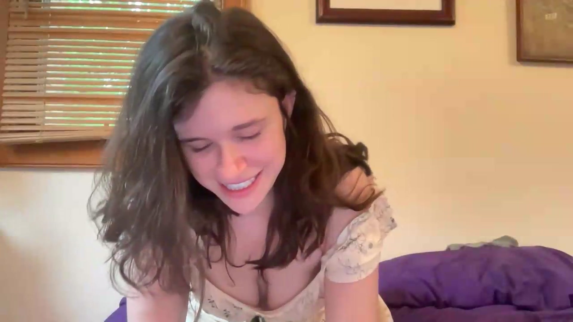 Gallery image thumbnail from JediDropout's myfreecams stream on, 05/14/2026, 19:31 image 17 of 20