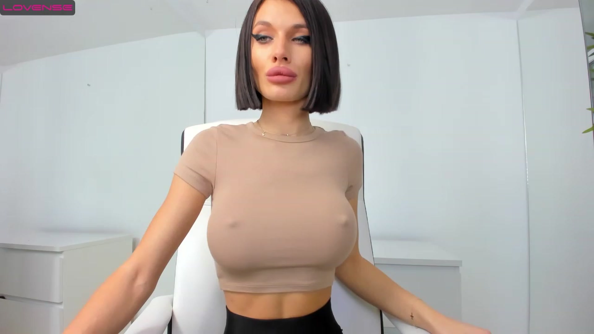 Gallery image thumbnail from Jelisse_J's myfreecams stream on, 11/14/2022, 12:25 image 6 of 20