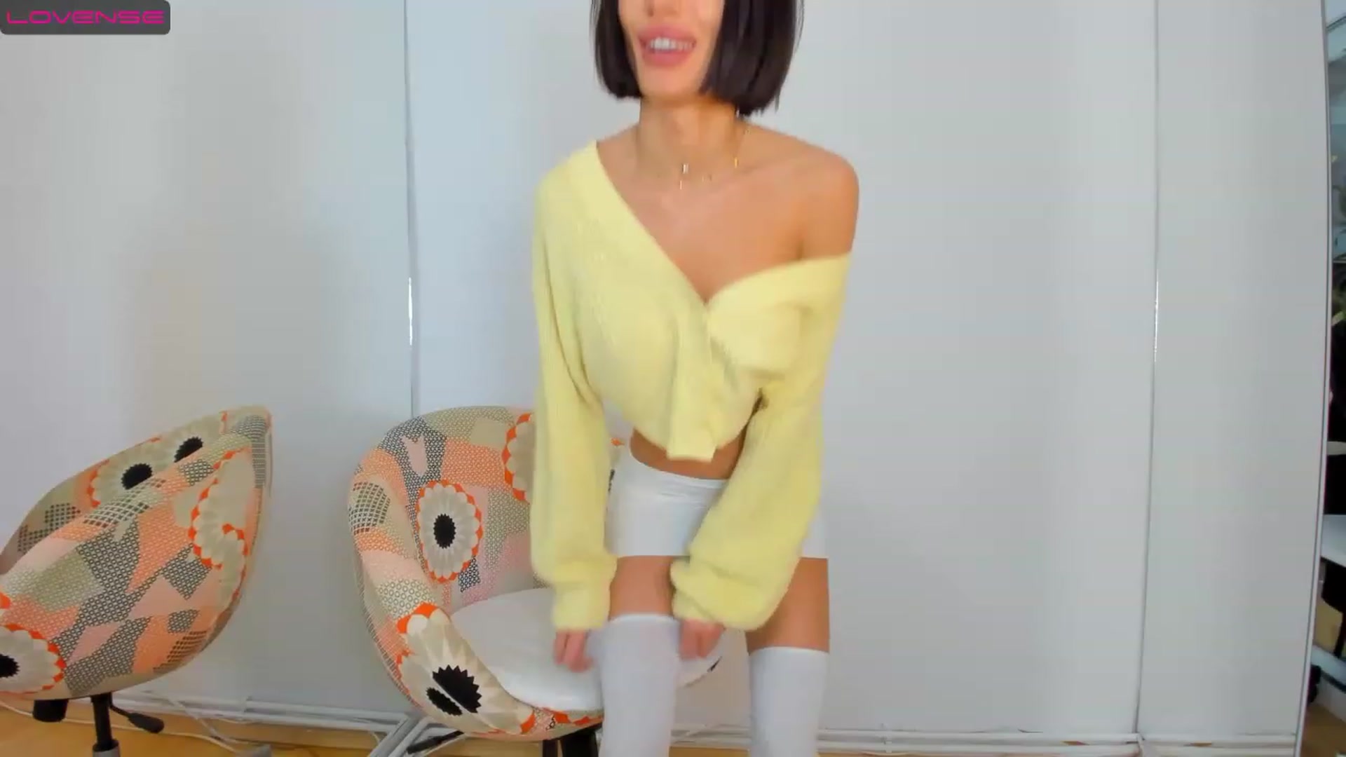 Gallery image thumbnail from Jelisse_J's myfreecams stream on, 12/20/2022, 08:05 image 7 of 20