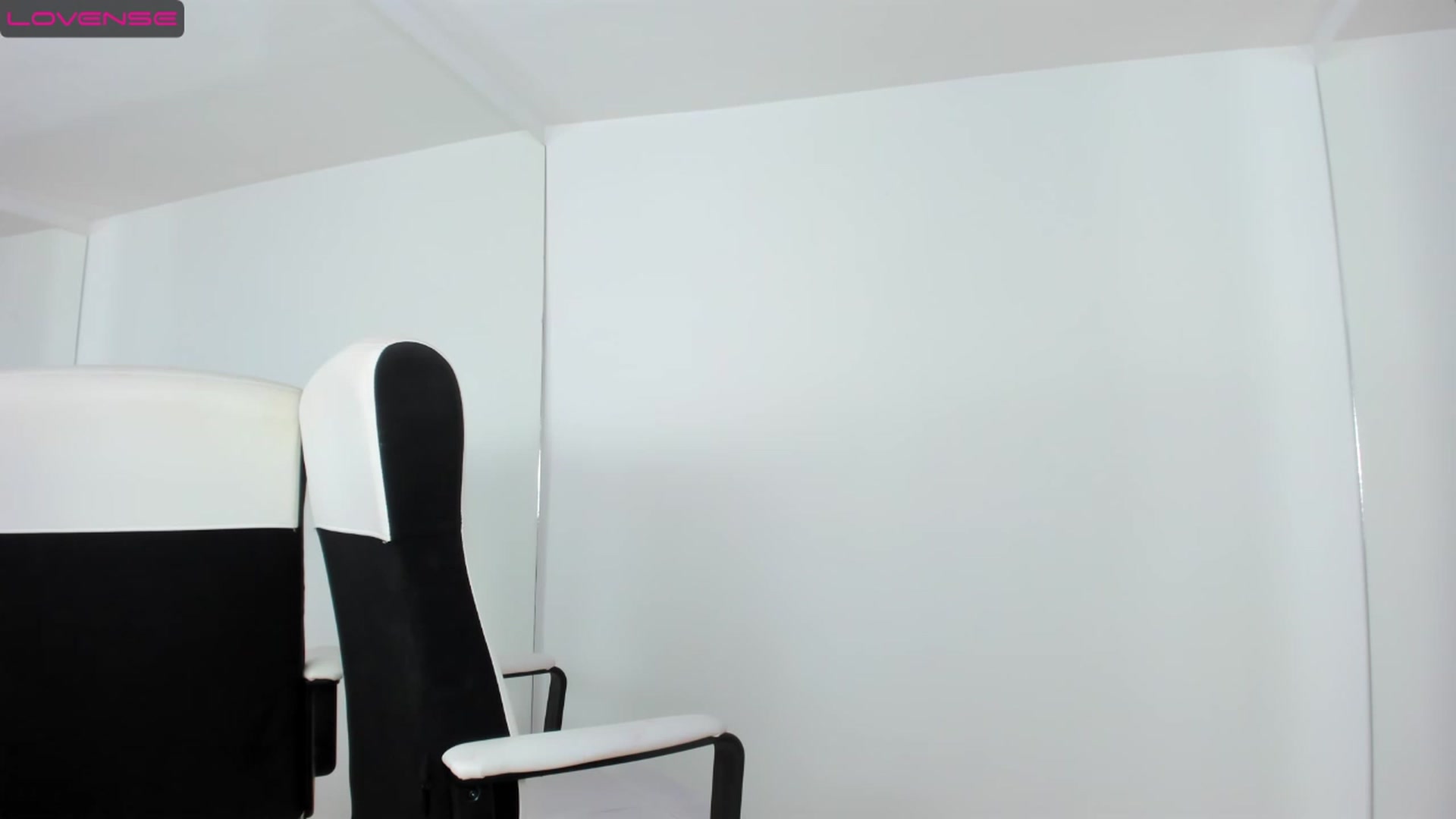 Gallery image thumbnail from Jelisse_J's myfreecams stream on, 01/04/2023, 12:35 image 2 of 20