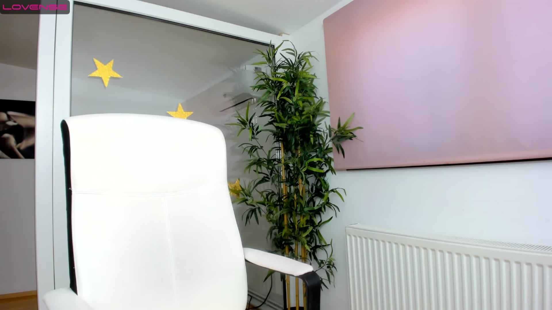 Gallery image thumbnail from Jelisse_J's myfreecams stream on, 01/30/2023, 12:09 image 15 of 20