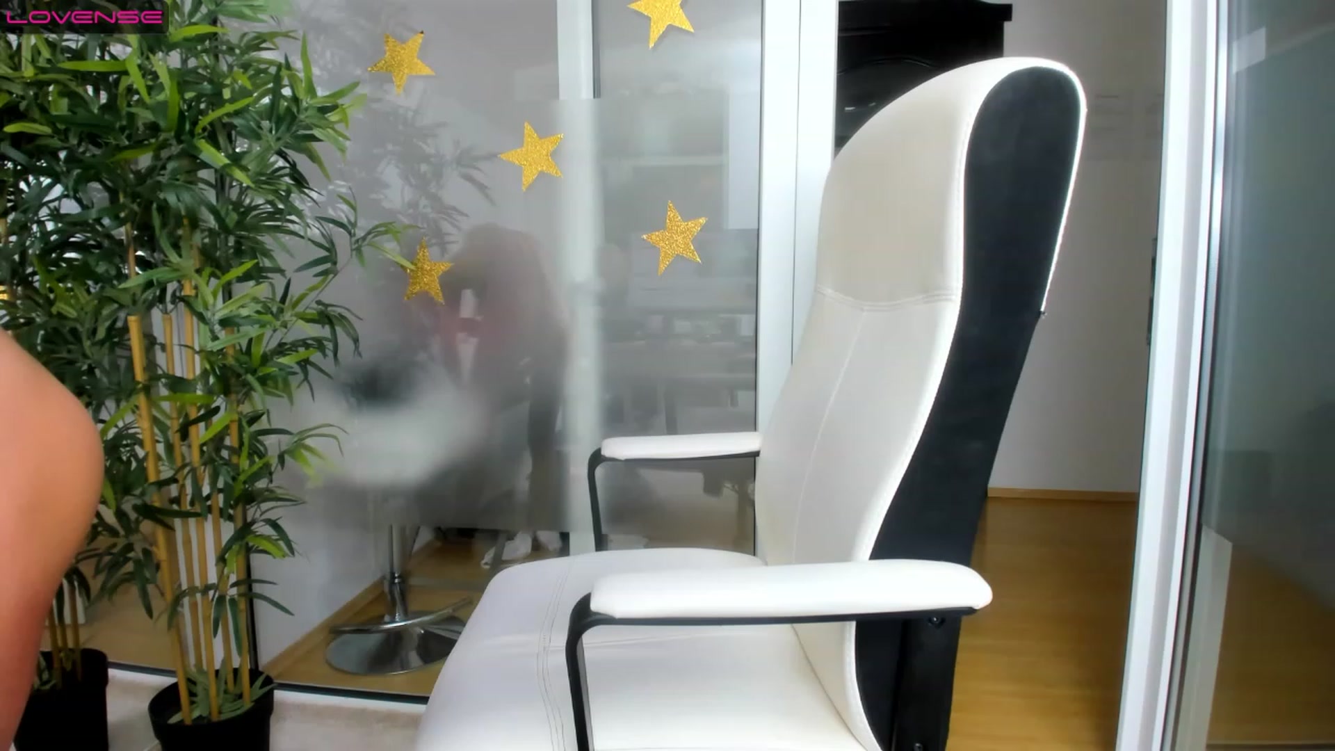 Gallery image thumbnail from Jelisse_J's myfreecams stream on, 03/10/2023, 12:37 image 2 of 20