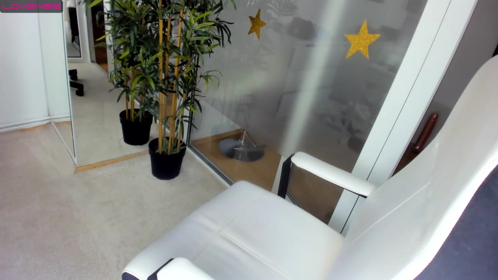 Gallery image thumbnail from Jelisse_J's myfreecams stream on, 03/20/2023, 08:34 image 3 of 20
