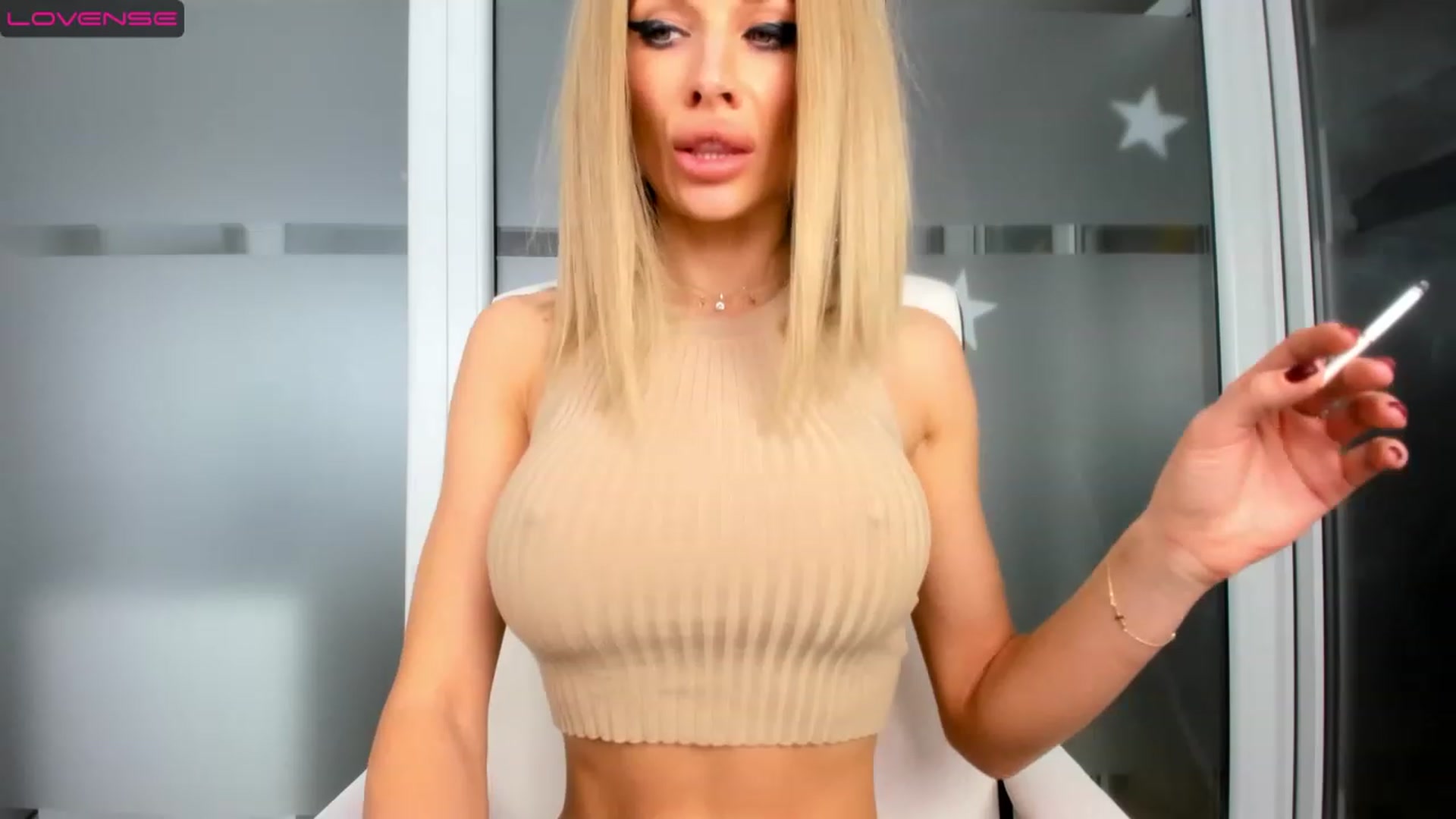 Gallery image thumbnail from Jelisse_J's myfreecams stream on, 04/07/2023, 10:34 image 3 of 20