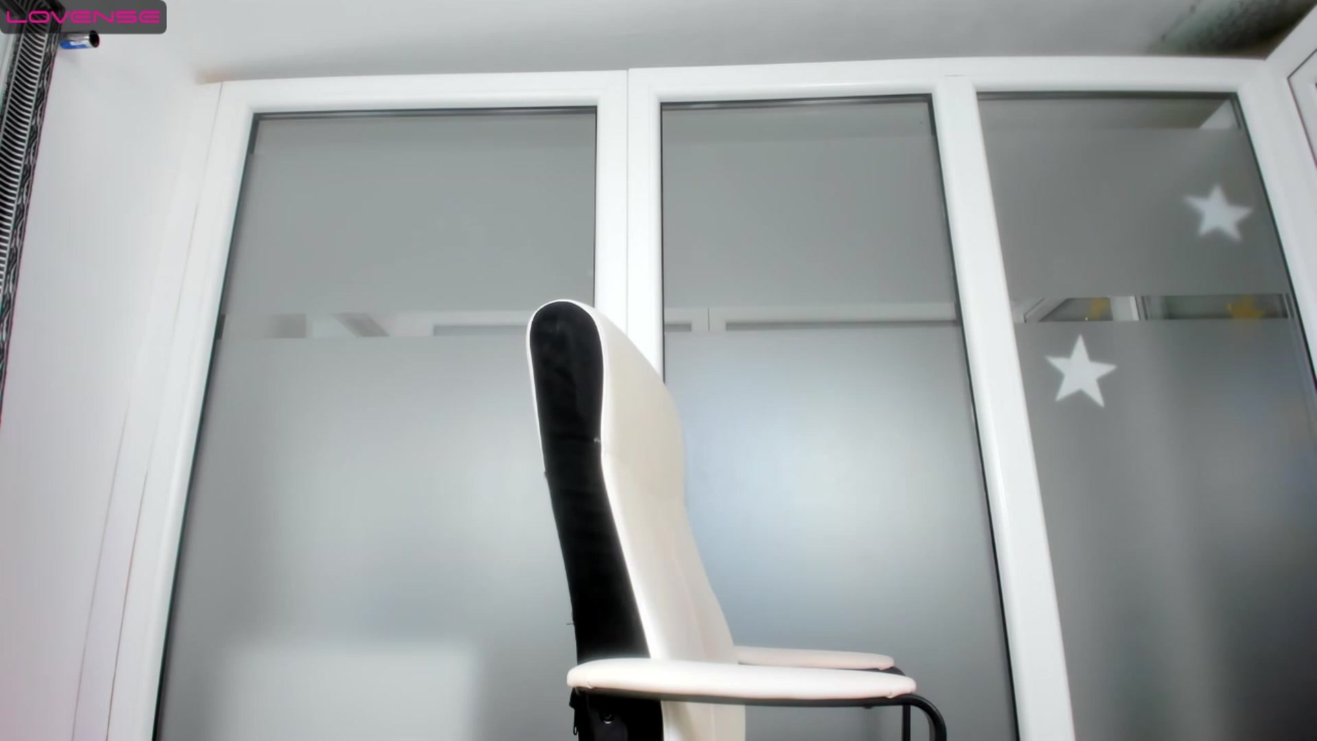 Gallery image thumbnail from Jelisse_J's myfreecams stream on, 04/10/2023, 07:47 image 10 of 20