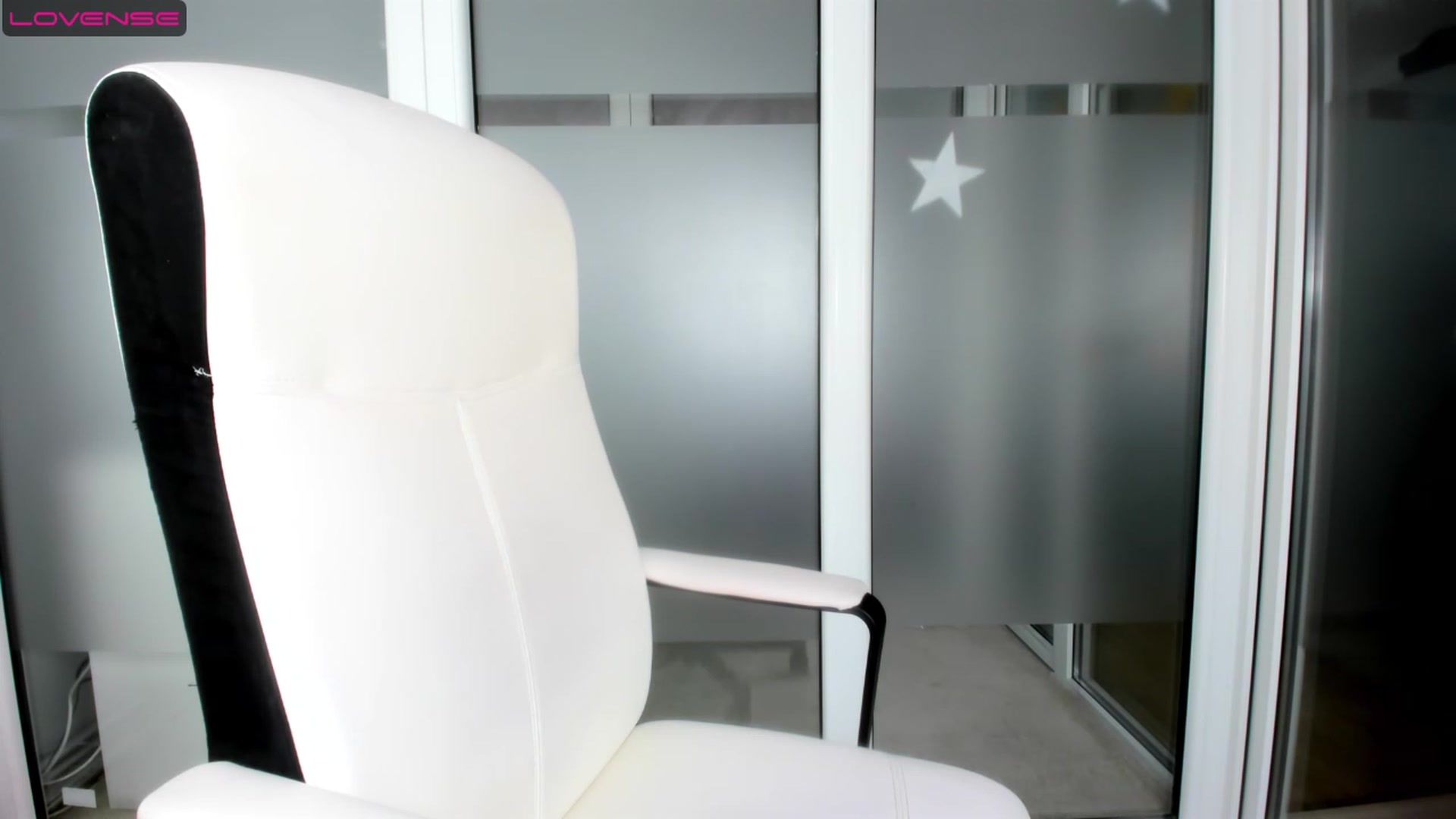 Gallery image thumbnail from Jelisse_J's myfreecams stream on, 04/19/2023, 11:11 image 18 of 20