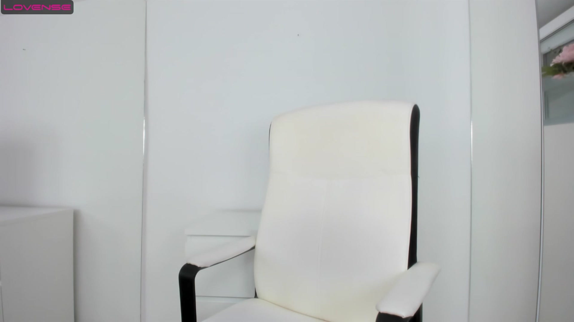 Gallery image thumbnail from Jelisse_J's myfreecams stream on, 05/18/2023, 06:36 image 1 of 20