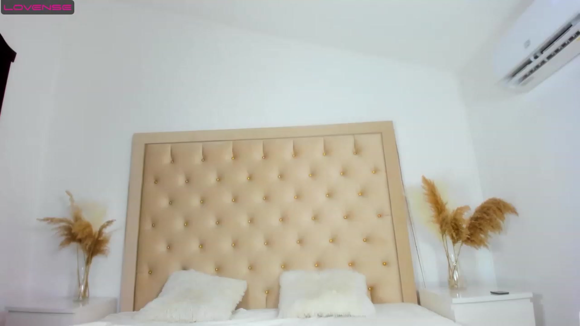 Gallery image thumbnail from Jelisse_J's myfreecams stream on, 05/25/2023, 12:04 image 1 of 20