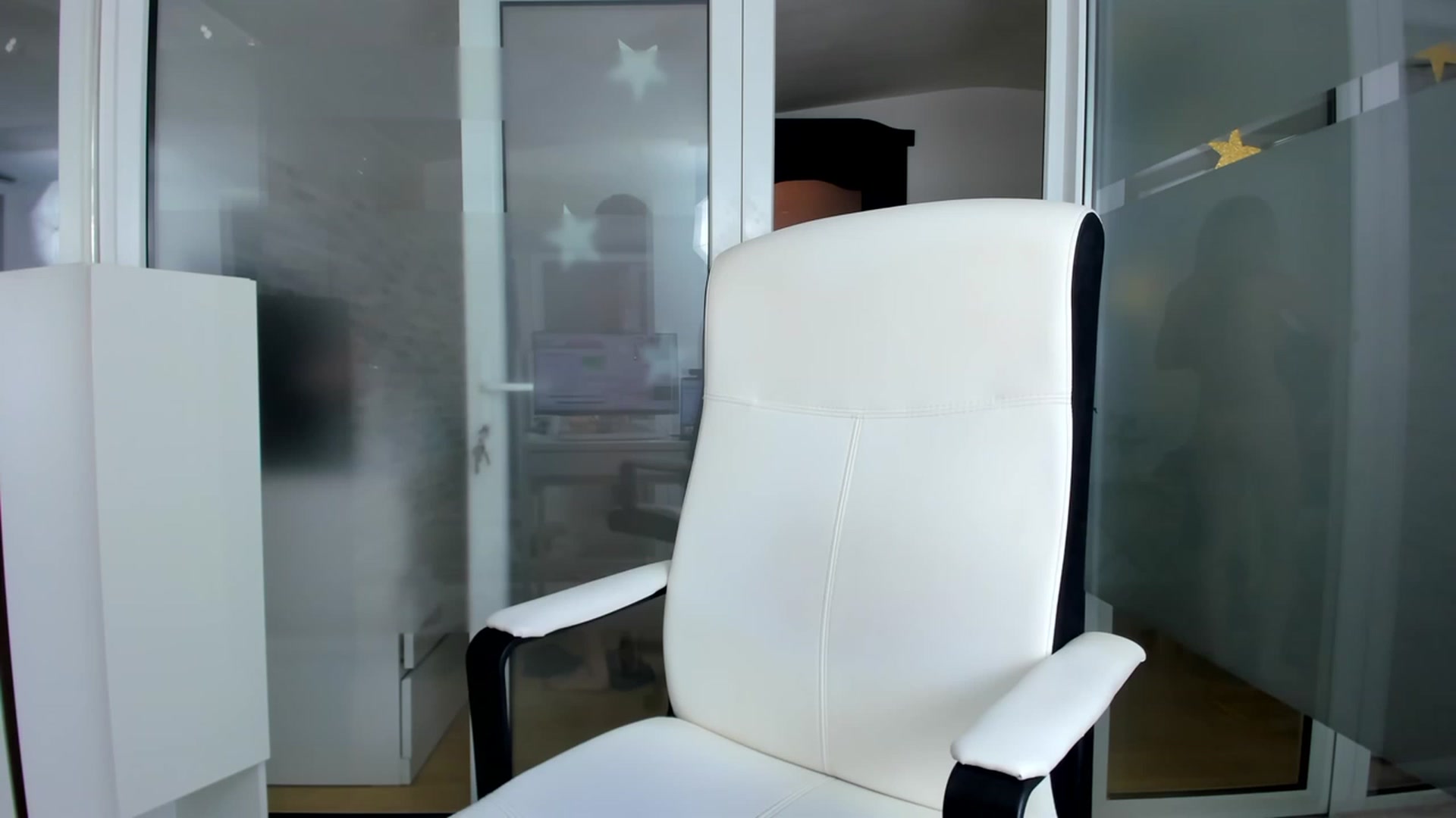 Gallery image thumbnail from Jelisse_J's myfreecams stream on, 10/30/2023, 08:30 image 17 of 20