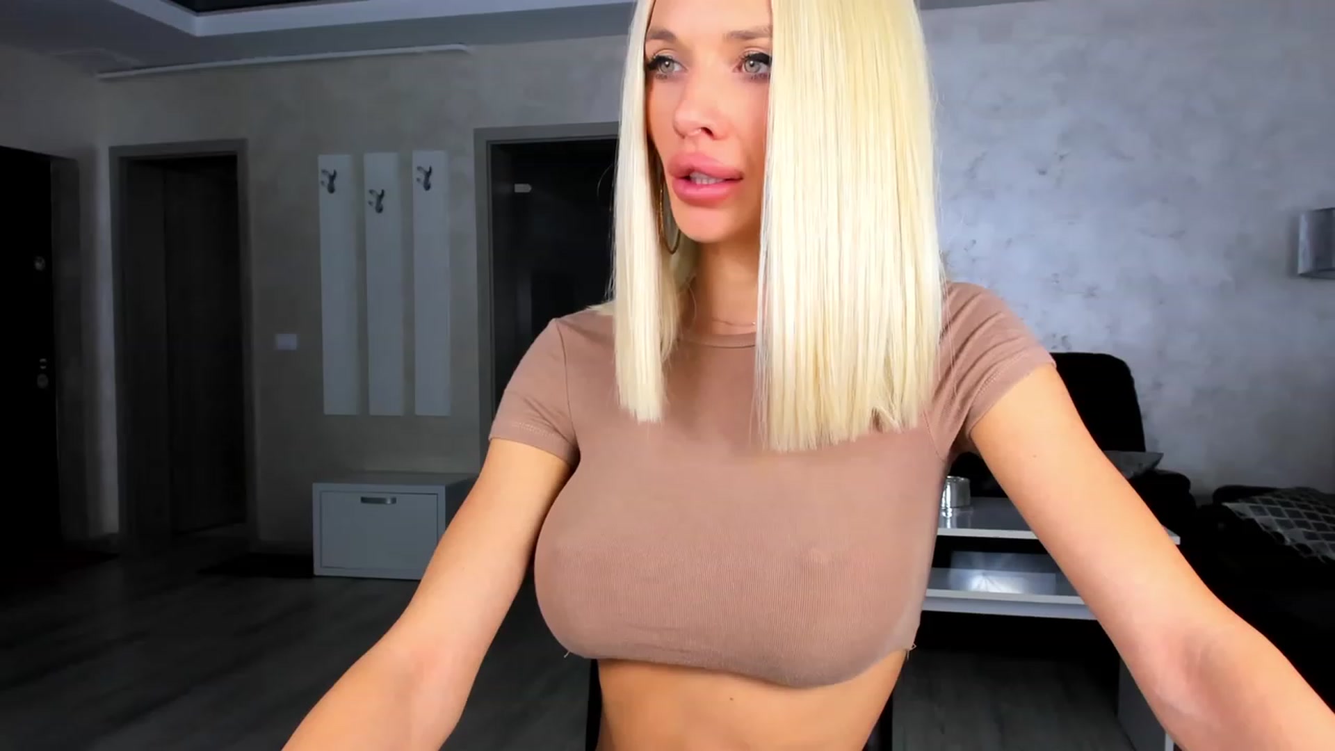 Gallery image thumbnail from Jelisse_J's myfreecams stream on, 12/18/2023, 09:44 image 6 of 20