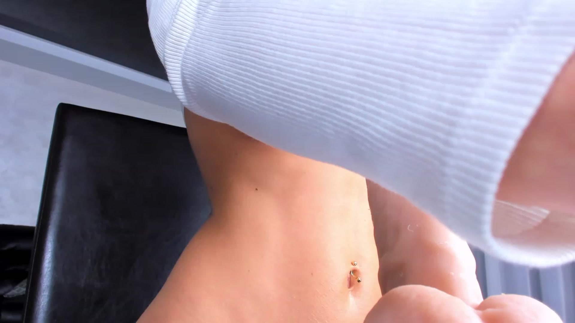 Gallery image thumbnail from Jelisse_J's myfreecams stream on, 01/05/2024, 11:44 image 19 of 20