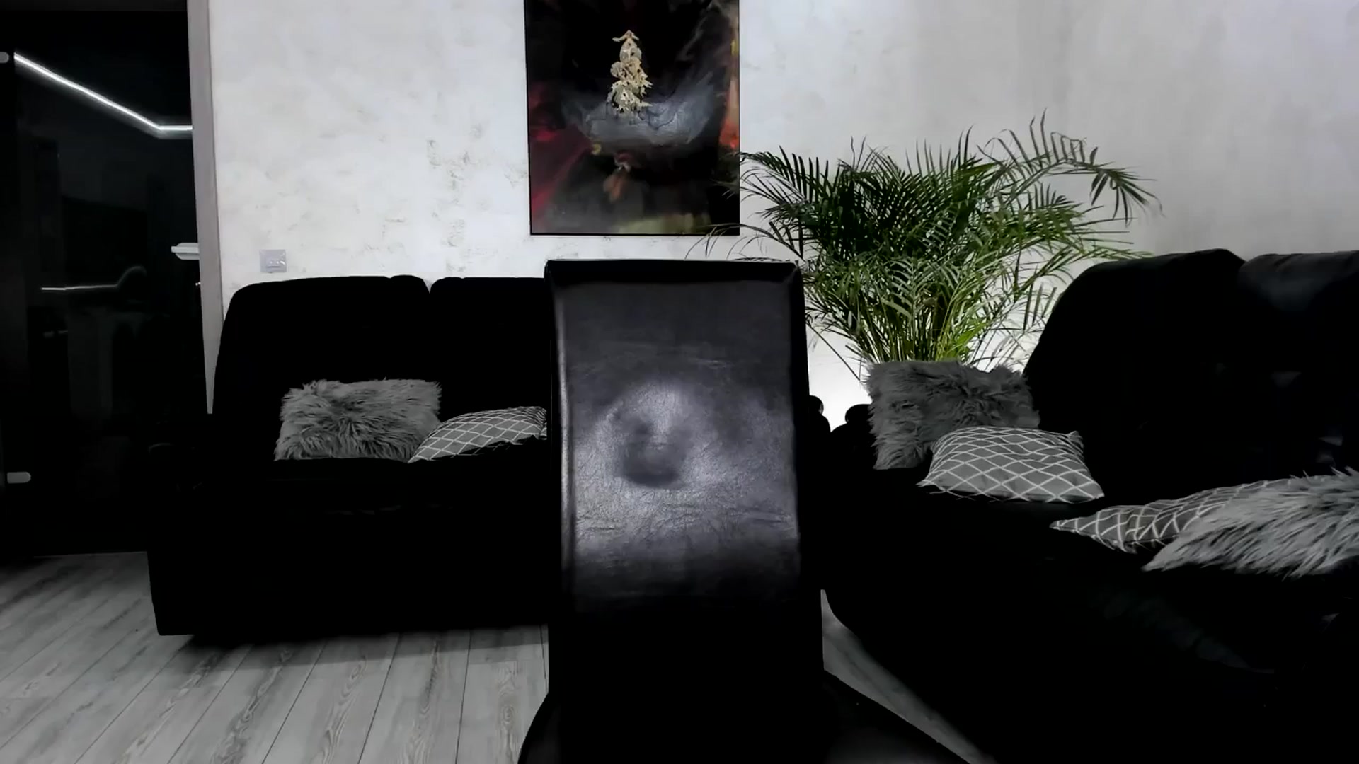 Gallery image thumbnail from Jelisse_J's myfreecams stream on, 10/28/2024, 16:29 image 19 of 20