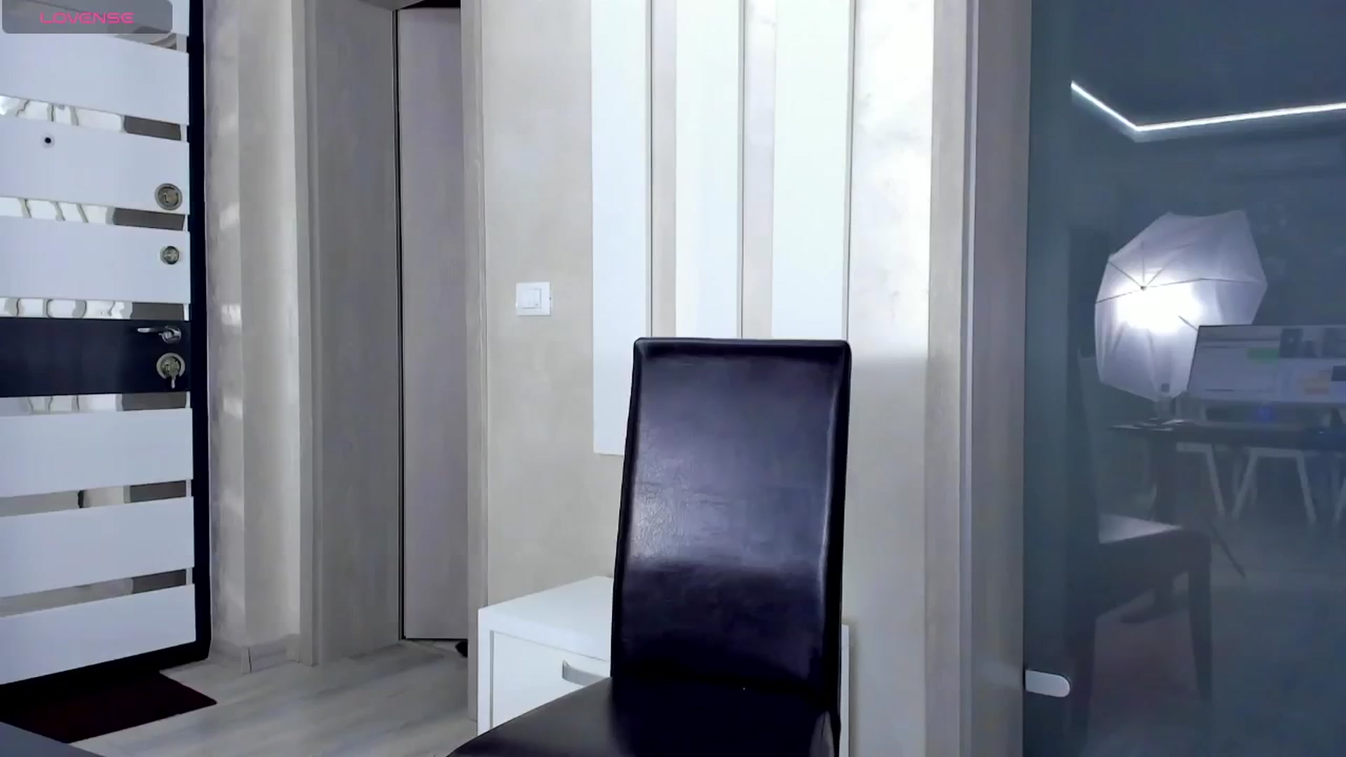 Gallery image thumbnail from Jelisse_J's myfreecams stream on, 11/29/2024, 15:24 image 10 of 20