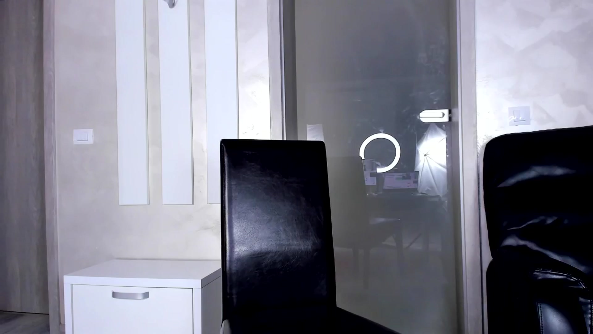 Gallery image thumbnail from Jelisse_J's myfreecams stream on, 12/30/2024, 12:13 image 17 of 20