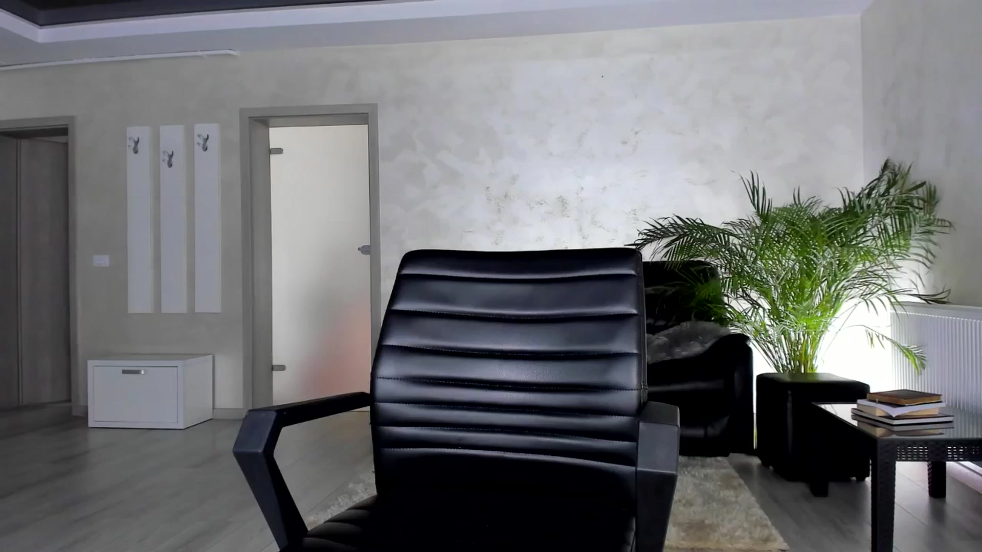 Gallery image thumbnail from Jelisse_J's myfreecams stream on, 04/14/2025, 10:09 image 8 of 20