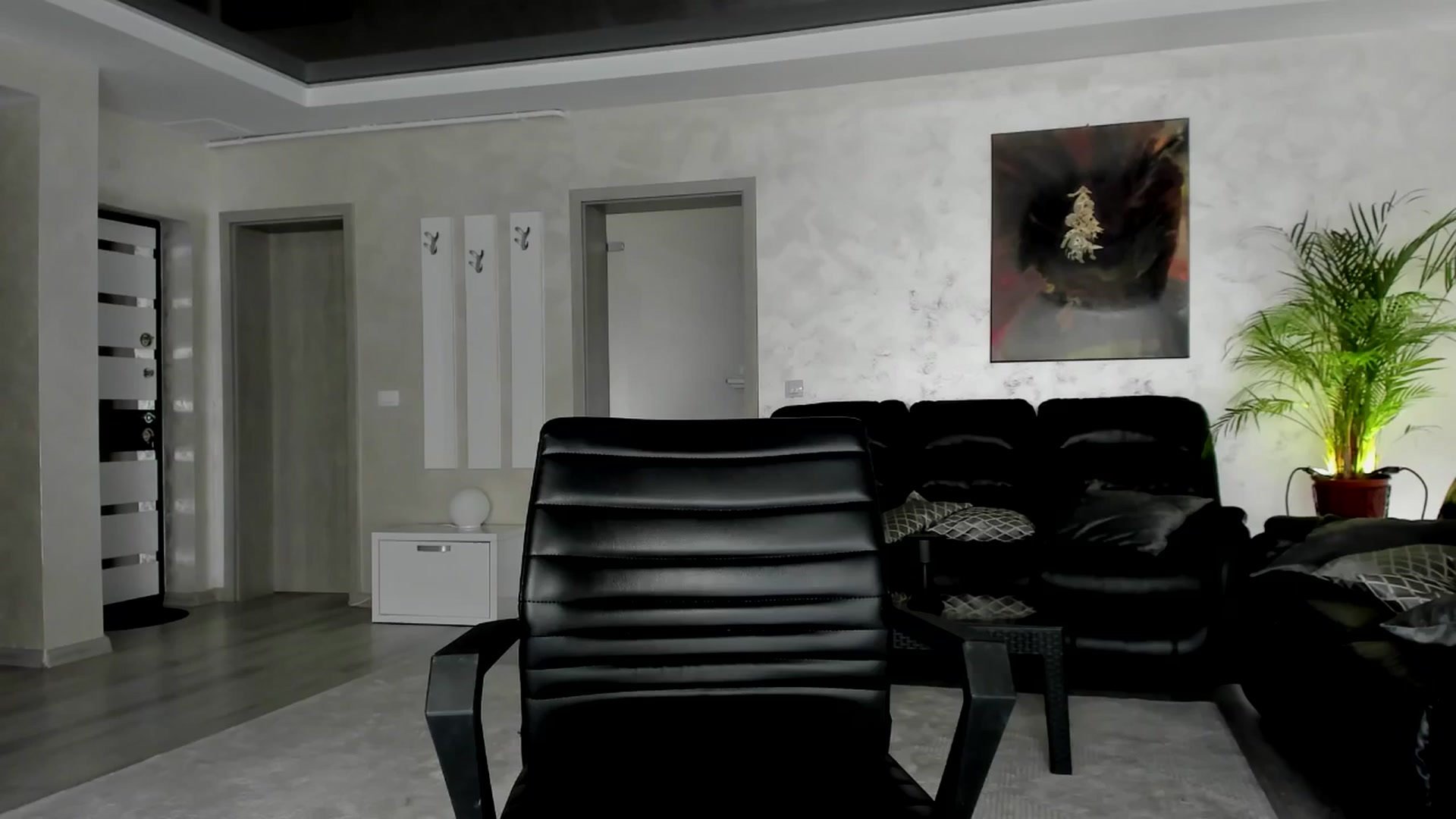 Gallery image thumbnail from Jelisse_J's myfreecams stream on, 08/13/2025, 08:36 image 9 of 20
