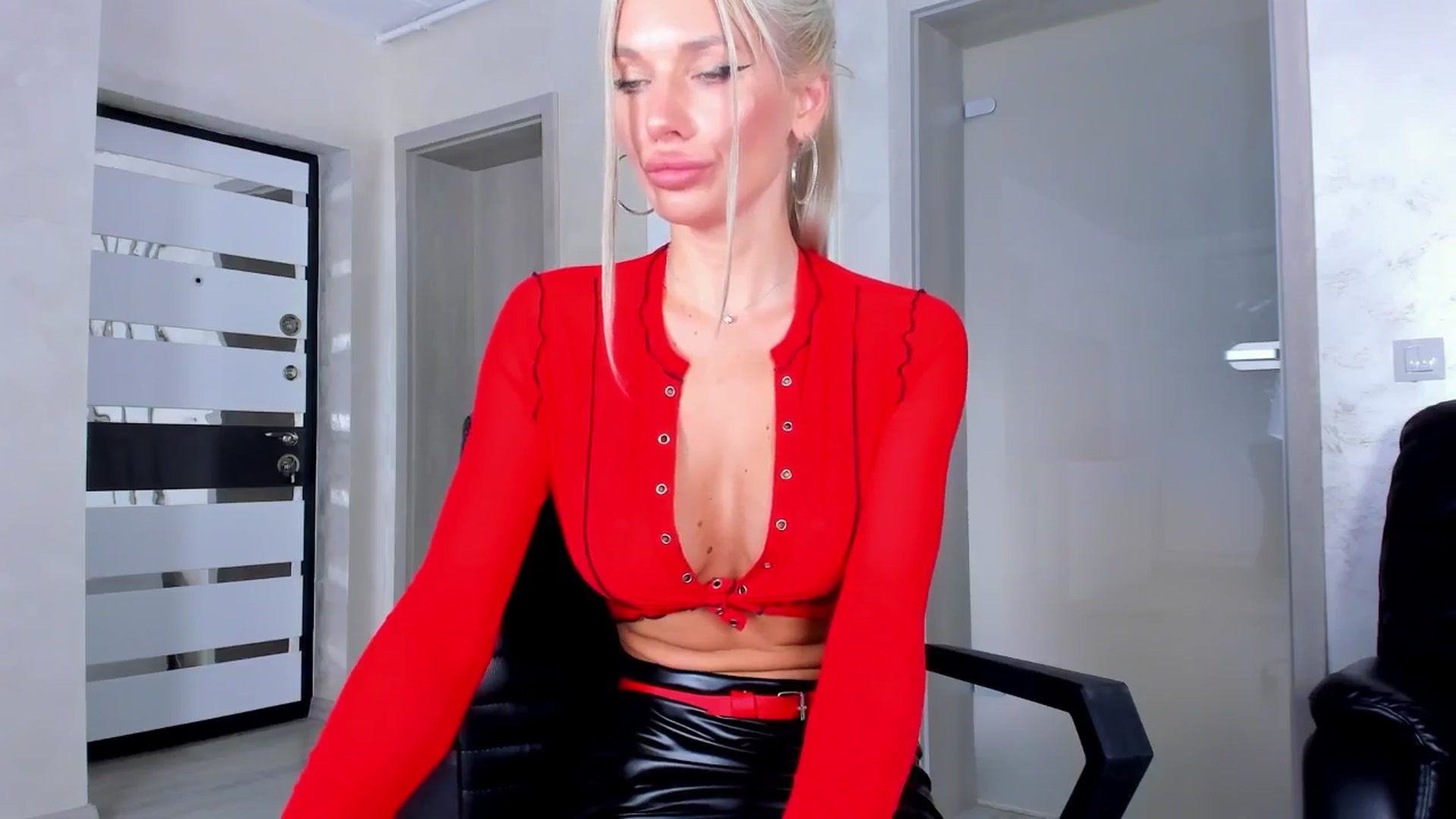 Gallery image thumbnail from Jelisse_J's myfreecams stream on, 10/13/2025, 10:35 image 7 of 20