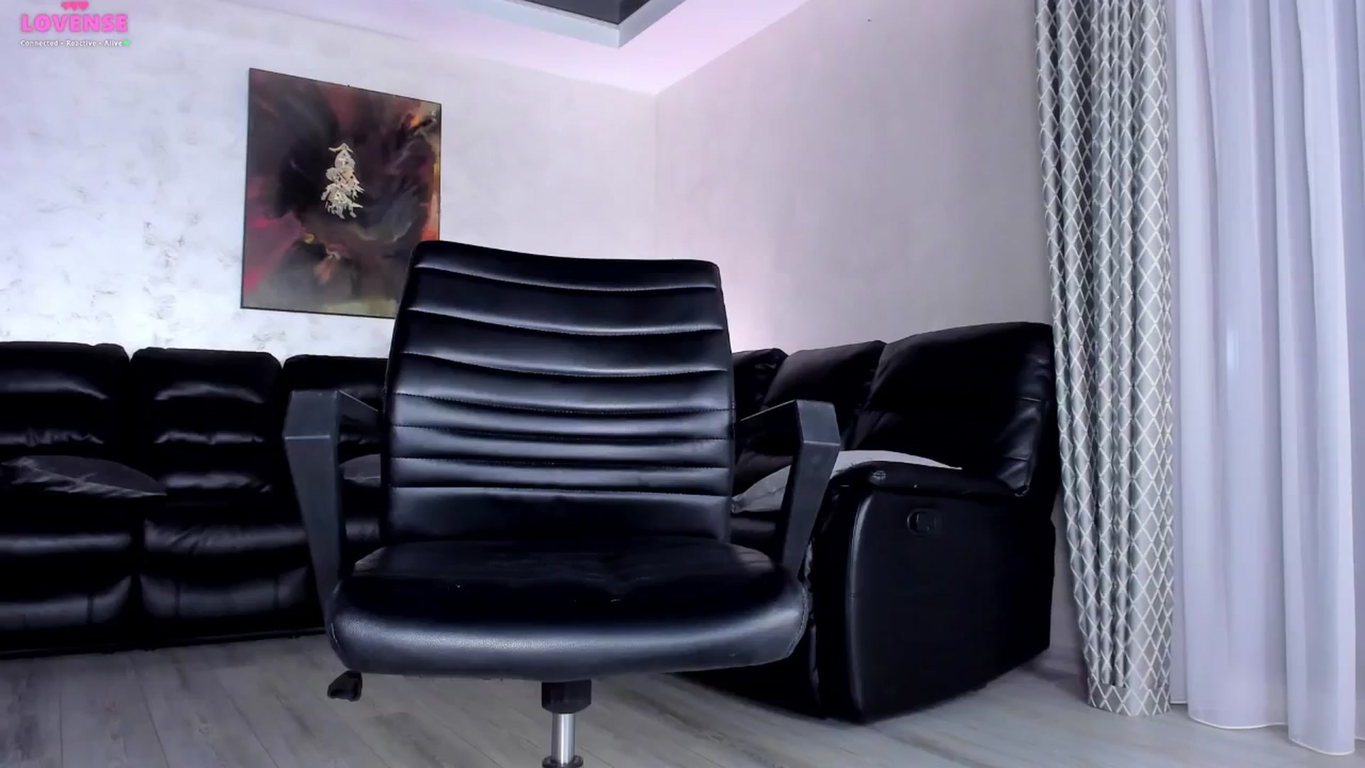 Gallery image thumbnail from Jelisse_J's myfreecams stream on, 11/04/2025, 07:56 image 15 of 20