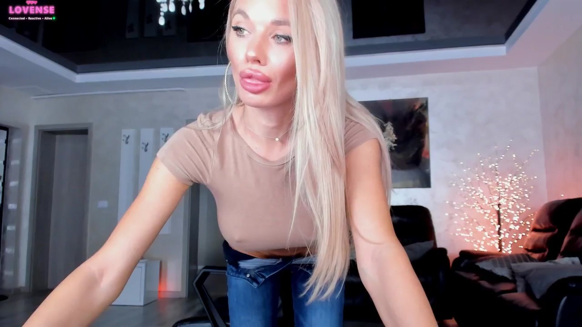 Gallery image thumbnail from Jelisse_J's myfreecams stream on, 11/11/2025, 10:02 image 20 of 20