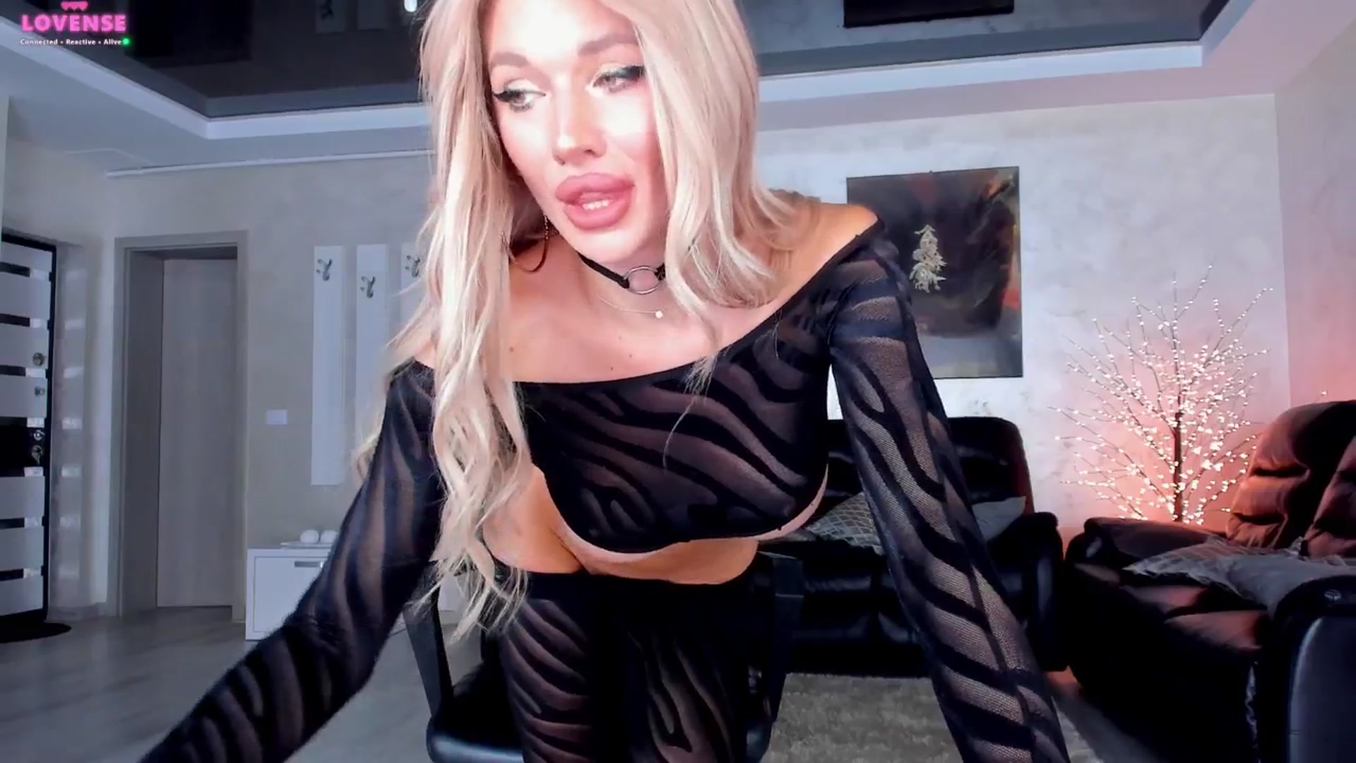 Gallery image thumbnail from Jelisse_J's myfreecams stream on, 11/12/2025, 08:41 image 9 of 20